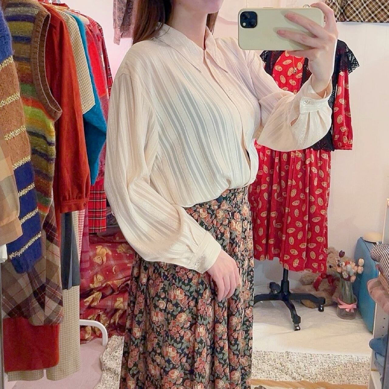 clear button cream stripe blouse