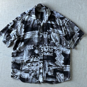 90's Abstract Pattern Rayon Shirt Unisex M