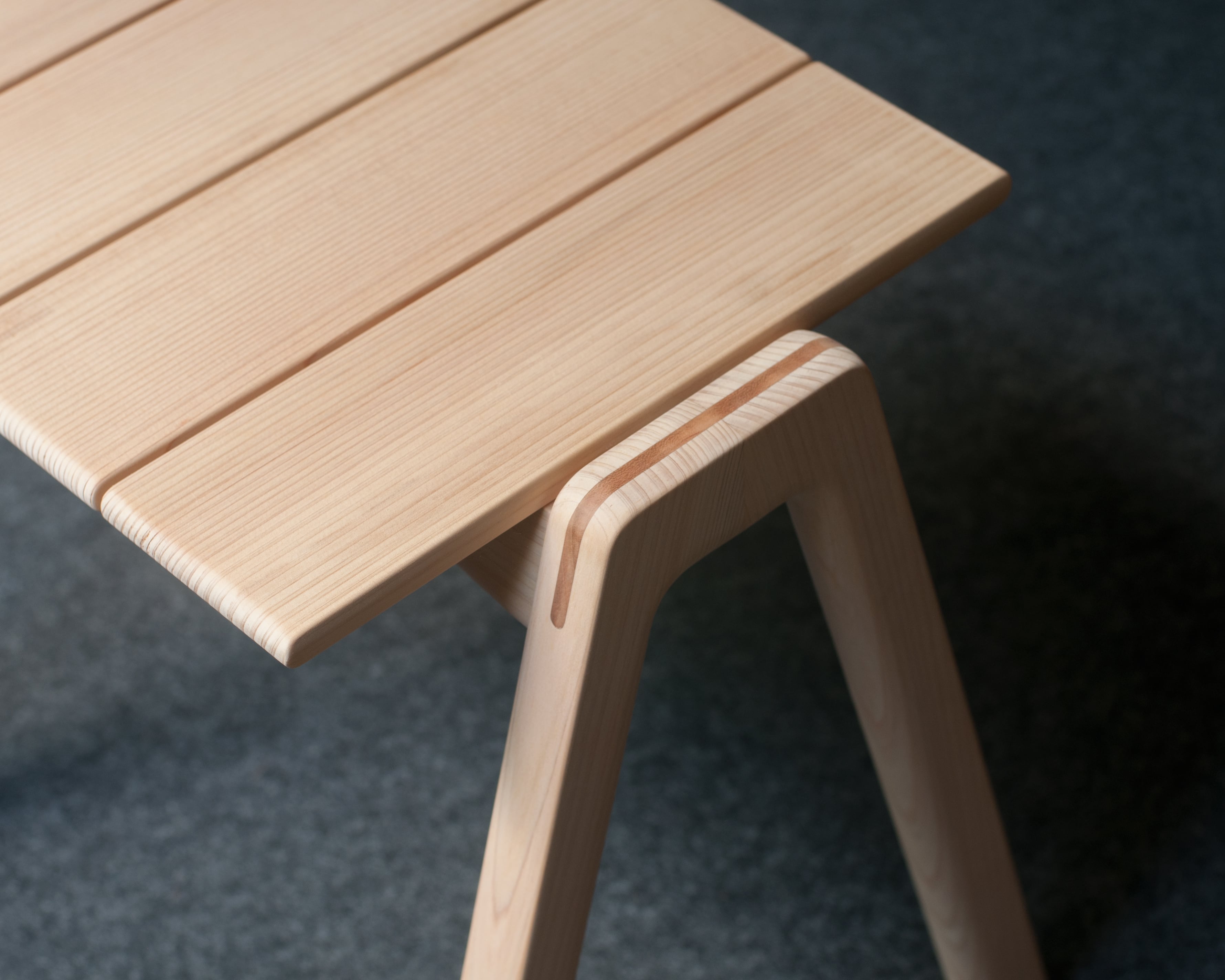 MINAZUKI STOOL｜長崎ヒノキ ※ミツロウワックス仕上げが選択できるよう