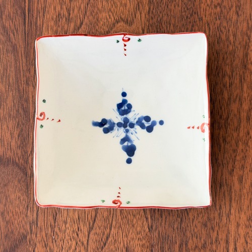 松尾貞一郎 ｜ ３寸角皿 約10㎝角 （赤絵染付十文字文）貞土窯・有田