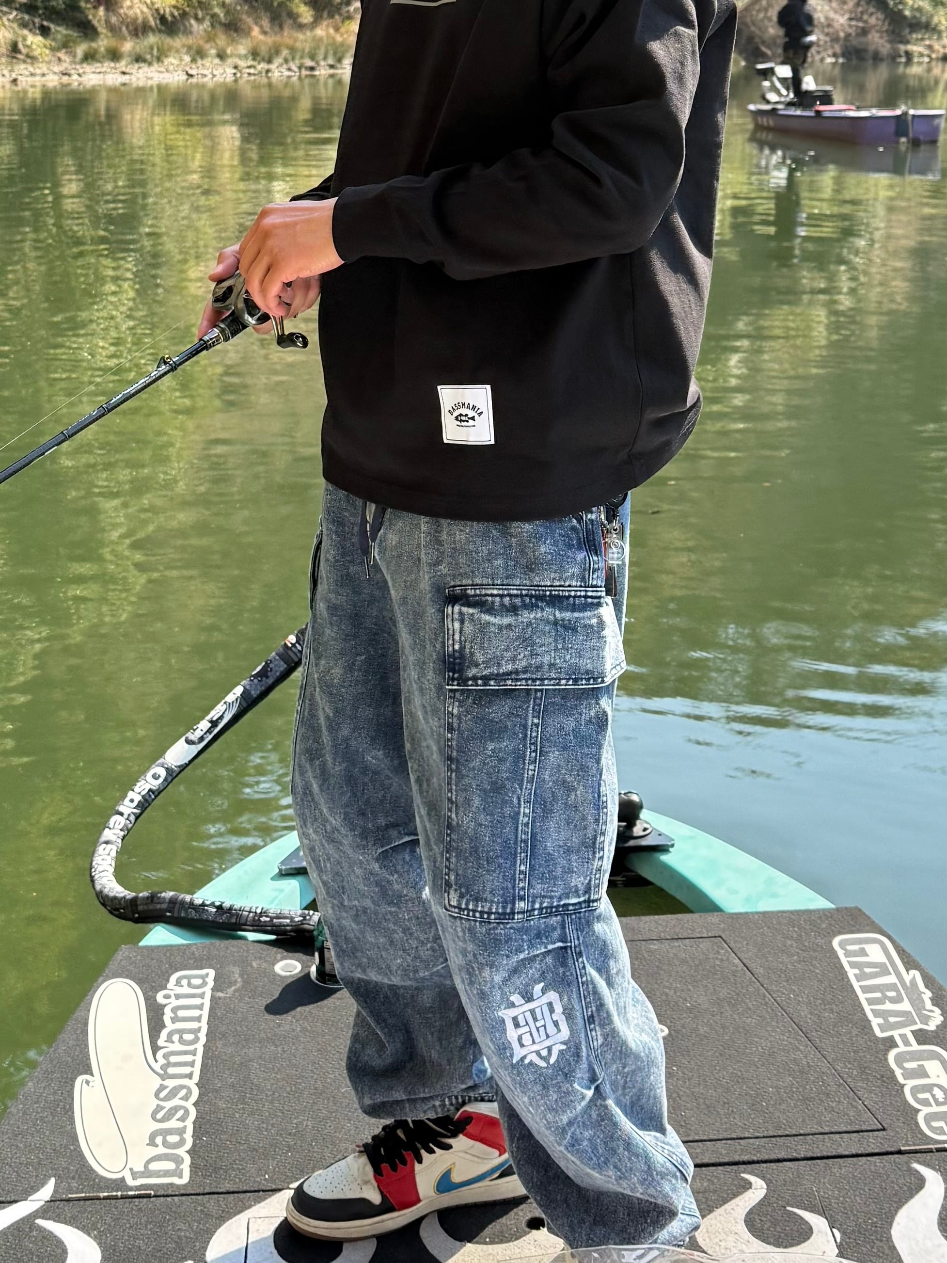 BMボーン刺繍ケミカルカーゴパンツ［BLU］ | bassmania.jp