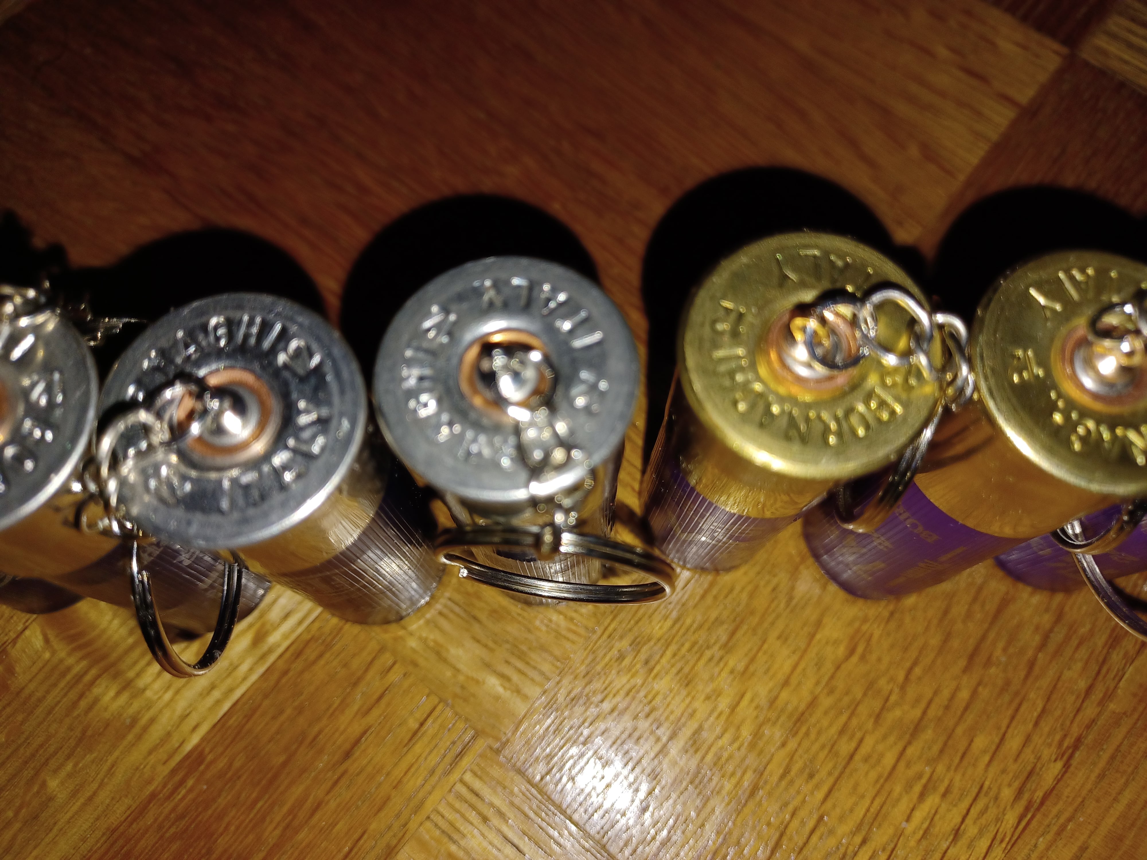 送料無料】空薬莢キーホルダー 紫紺2種 10個セット | 浦和の弾薬箱