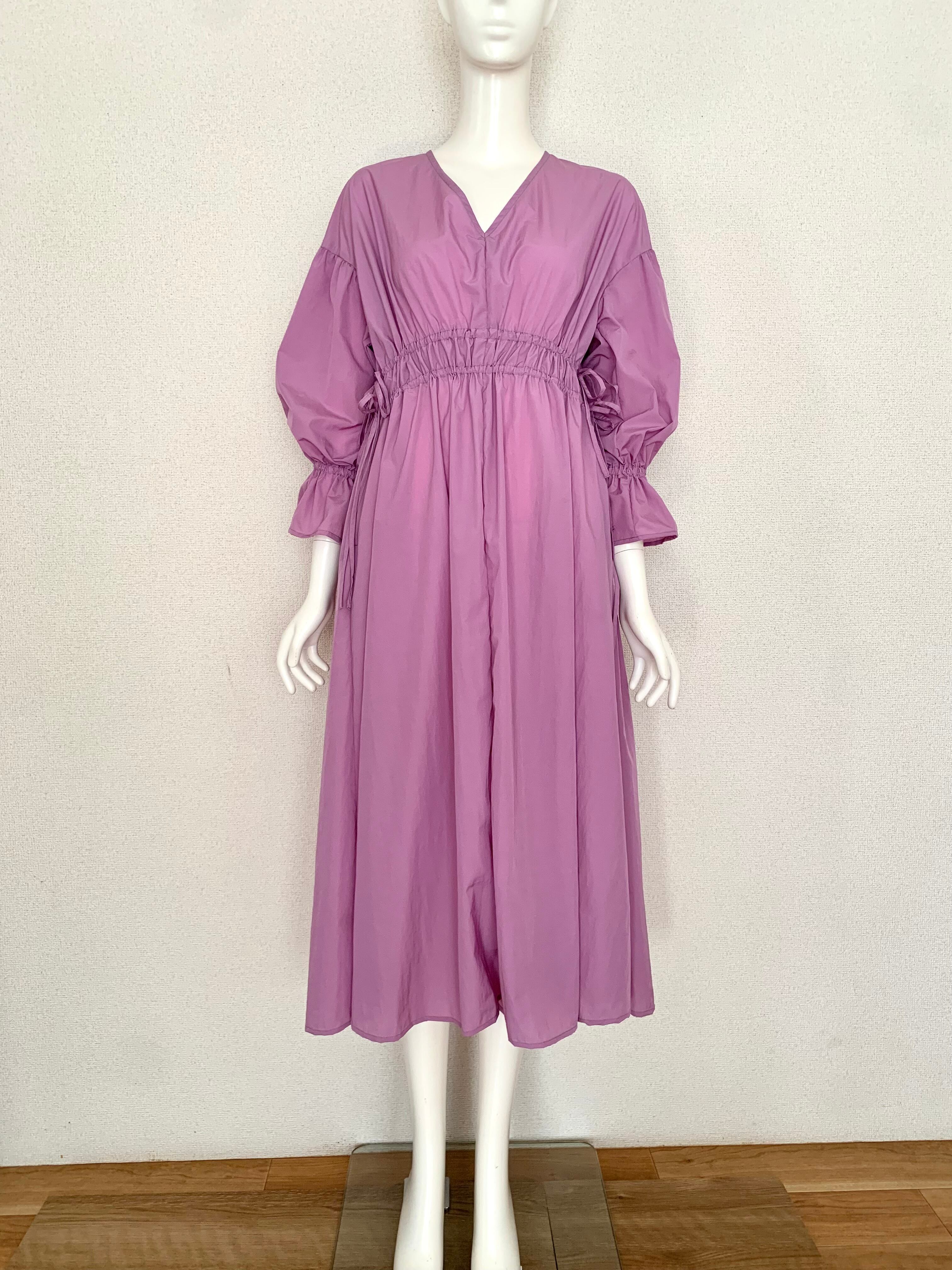 【日本製】軽量撥水ナイロンVネックドロストOP