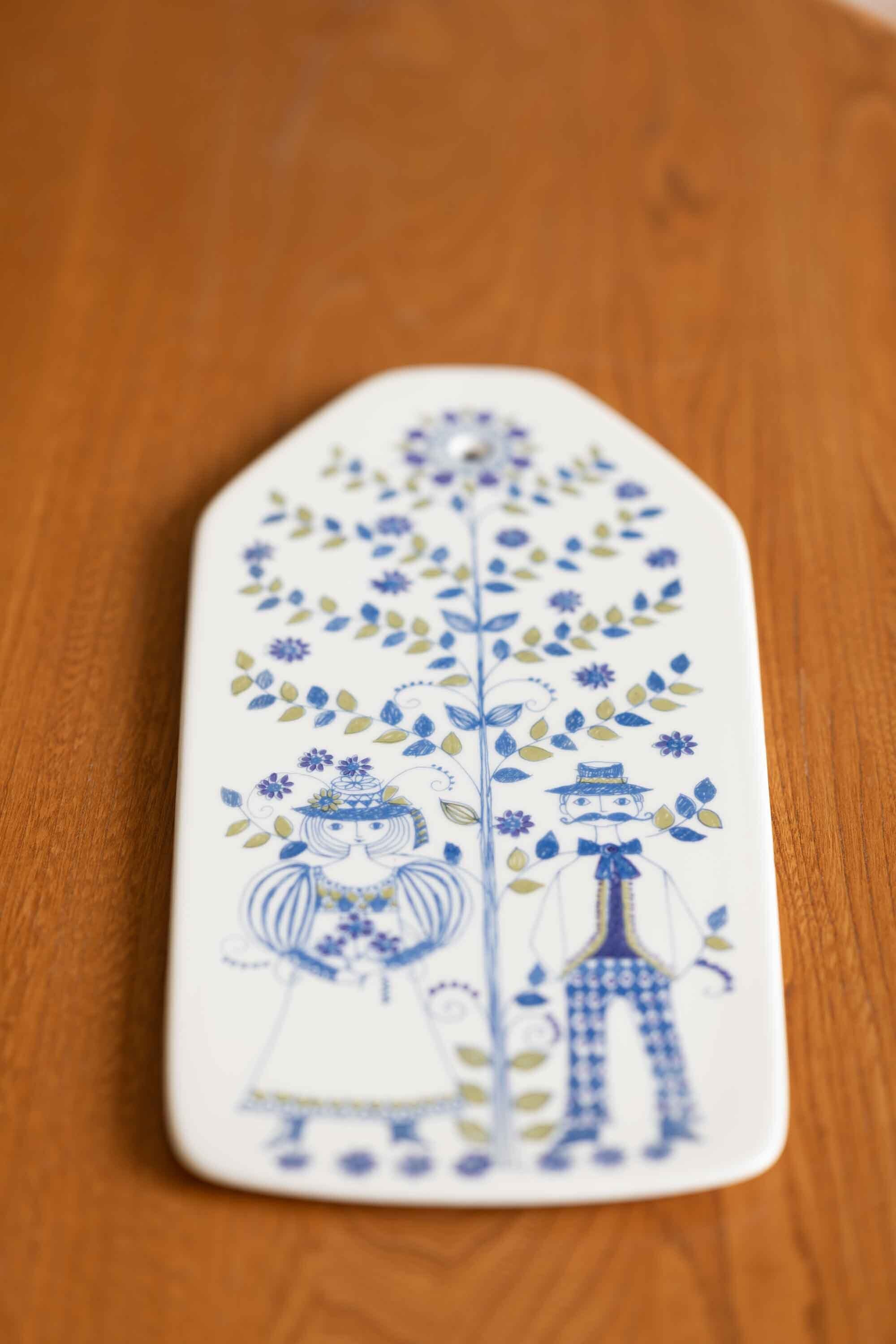 ノルウェー FIGGJO社 Turi Gramstad Olive デザインの陶器のカッティングボード