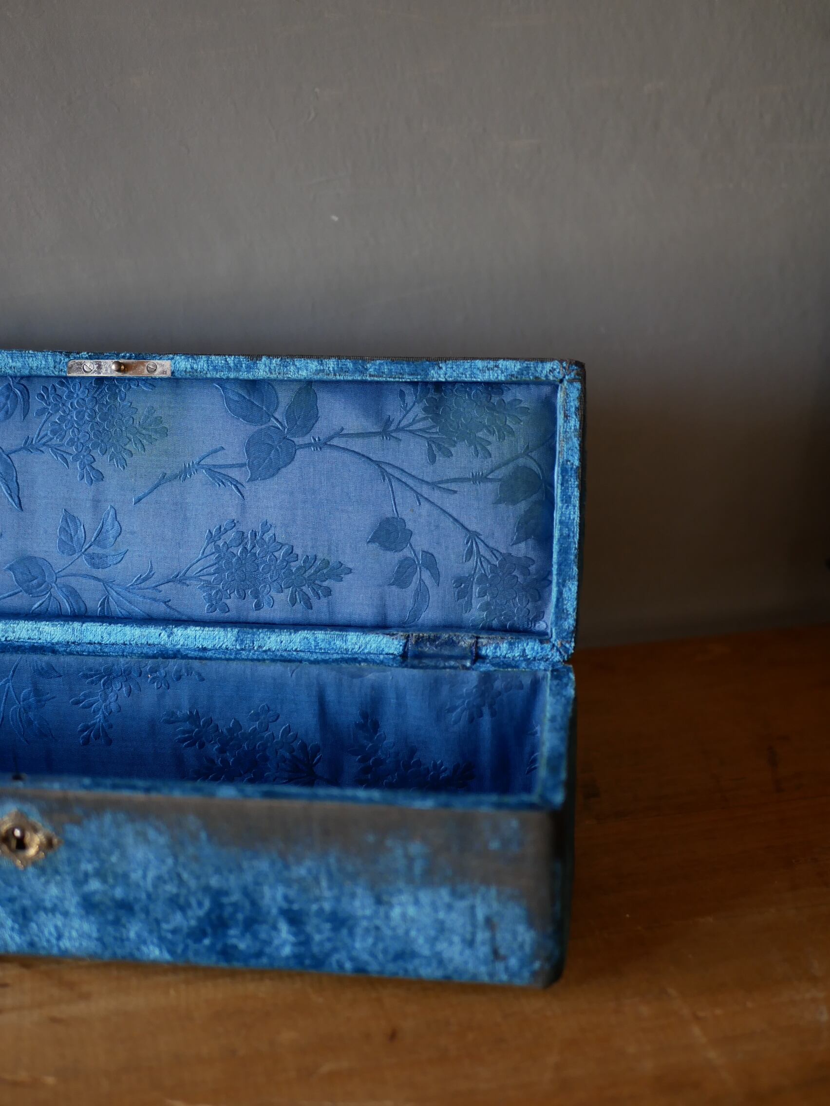 【レア】フランスアンティーク　ナポレオン3世　糸用ボックス レア】フランスアンティーク ナポレオン3世 糸用ボックスの通販