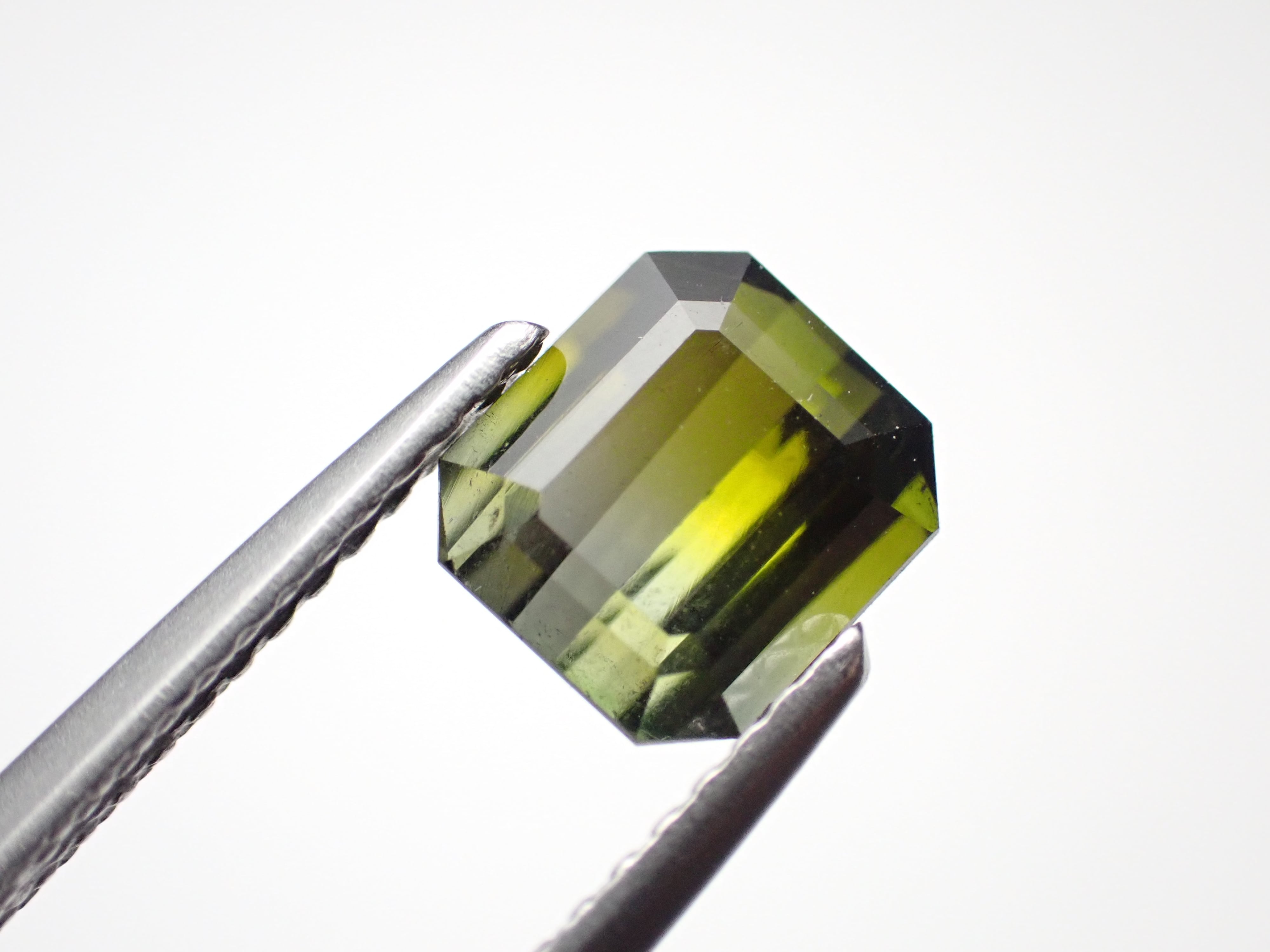 エメラルド 結晶原石 アフガニスタン R3-6226 | MineralQuest