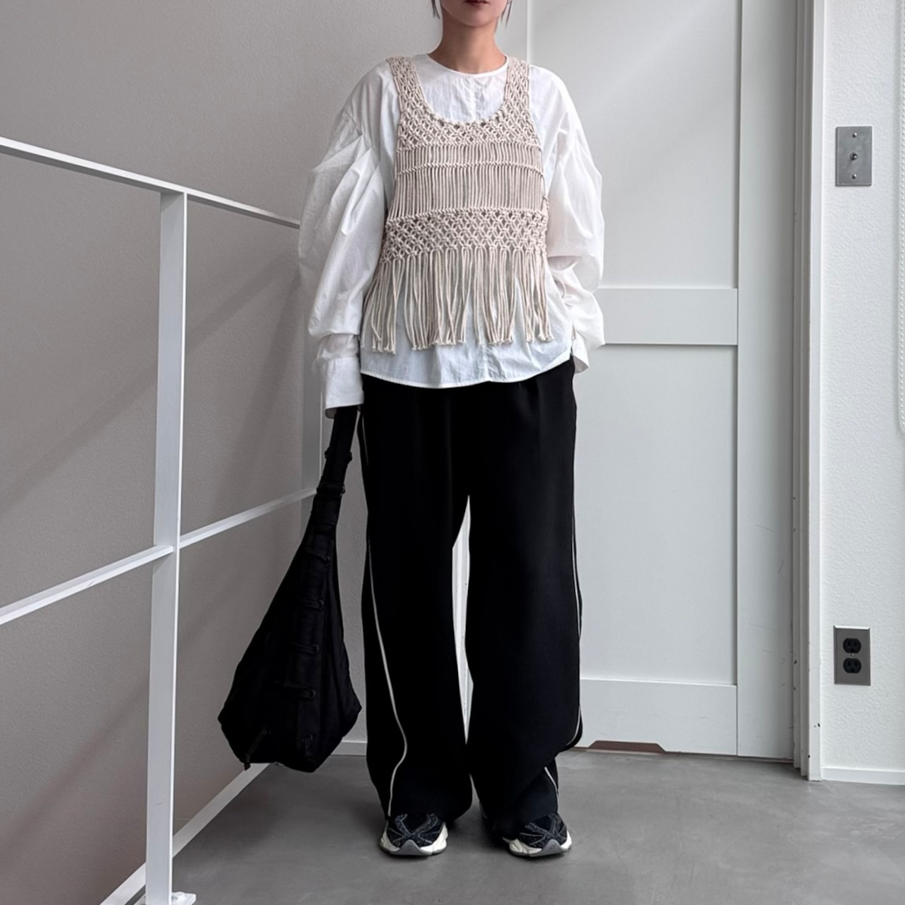 【受注予約:3月上旬入荷予定】サイドラインストレートイージーPT/ブラック