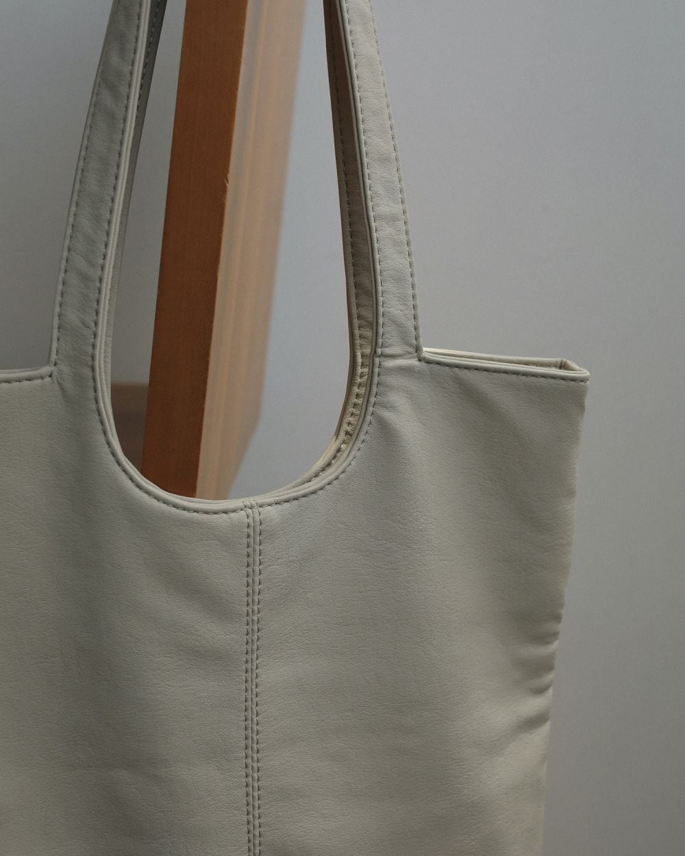 anuke(アンヌーク) Ecoleather Tote Bag | サウスオレンジ｜メンズ