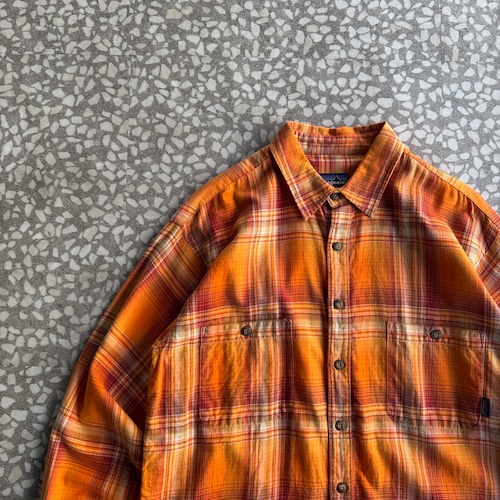 Patagonia / 90’s plaid check shirt size M