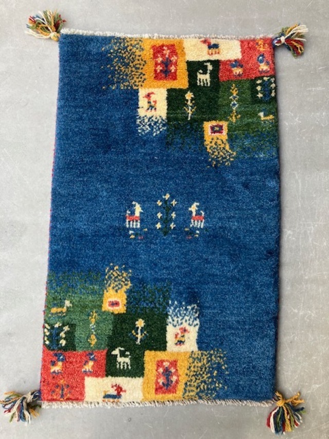 ペルシャ絨毯　ギャッベ　サイズ約49×77㎝ - メイン画像