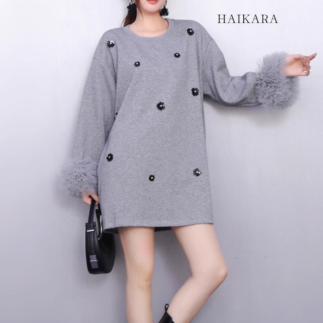 (NEW)Floral Applique & Faux Fur Sleeve Top