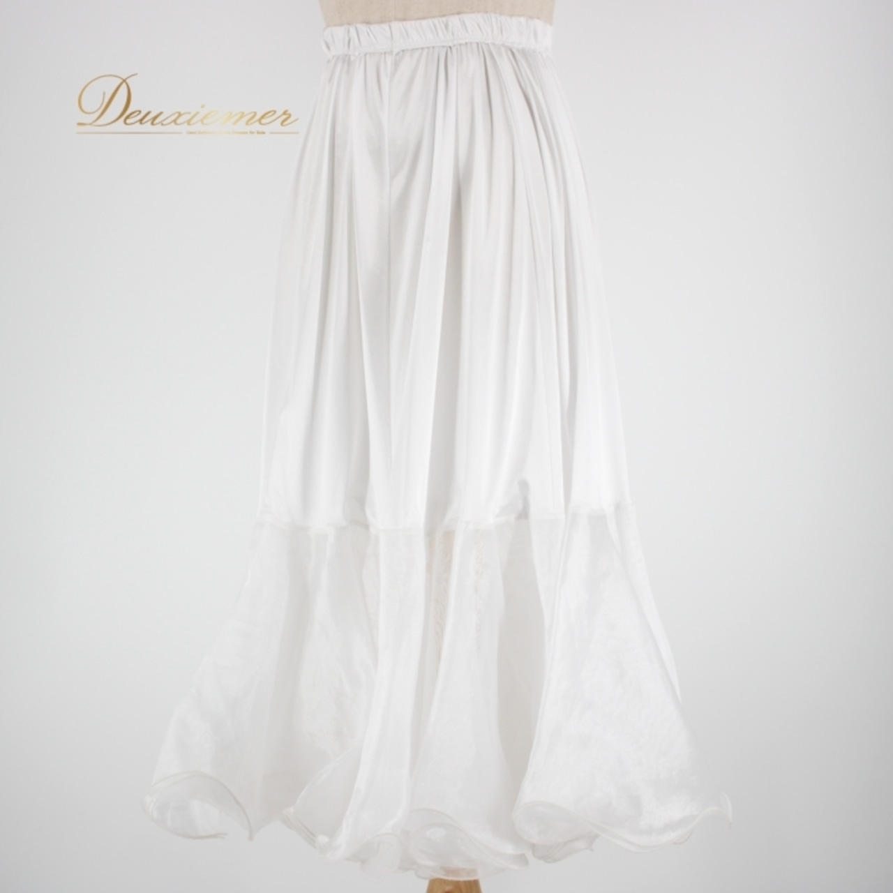 社交ダンス 衣装 スタンダード スカート パニエ ペチコート レッスンウェア レディース オールシーズン 無地 シンプル ホワイト系 白 清楚 ダンススカート フェミニン エレガント ウエストゴム 伸縮性あり レッスン用 おしゃれ ステージ衣装 フィット感 薄手 透け感 クラシック スタイリッシュ 清潔感 上品 セットアップ パーティー パニエ付き シンプルスタイル シフォン素材 軽量