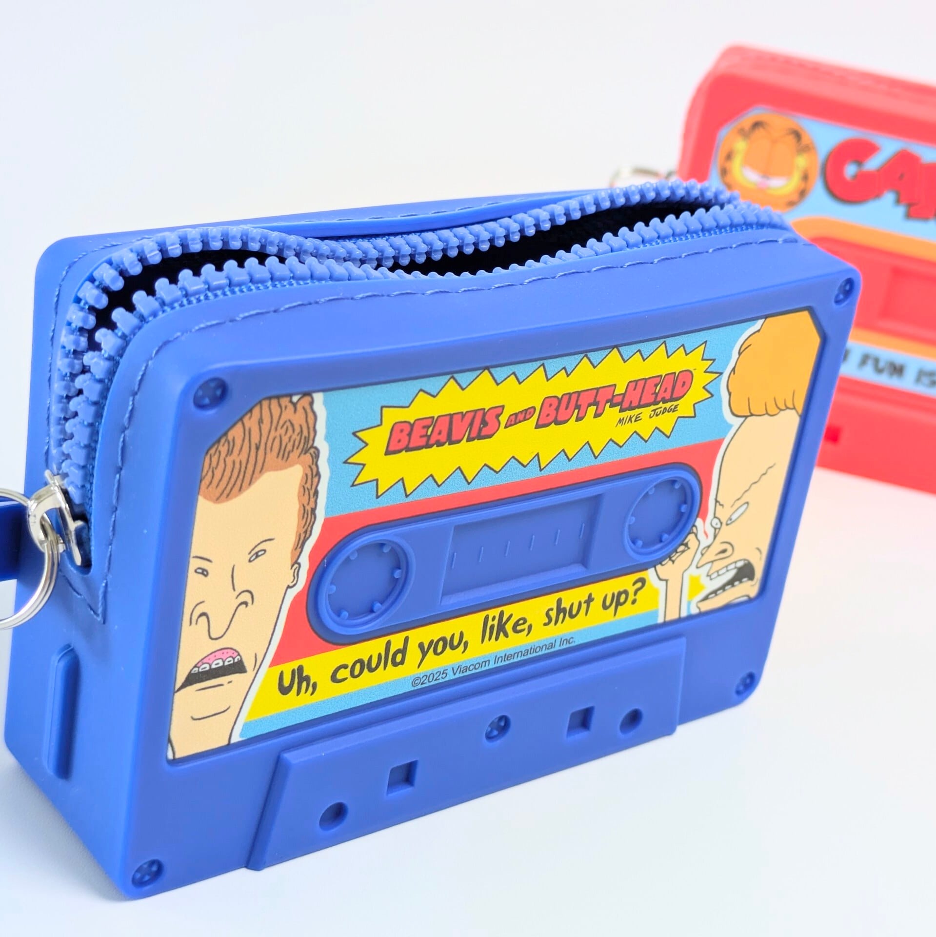 【 BeavisandButtHead(ビーバス&バットヘッド)】SILICONE POUCH ( シリコーンポーチ ) カセットテープ型 ストラップ付き / 小物入れ / コインケース / コスメポーチ / シリコン〚アメリカン雑貨 アメトイ〛