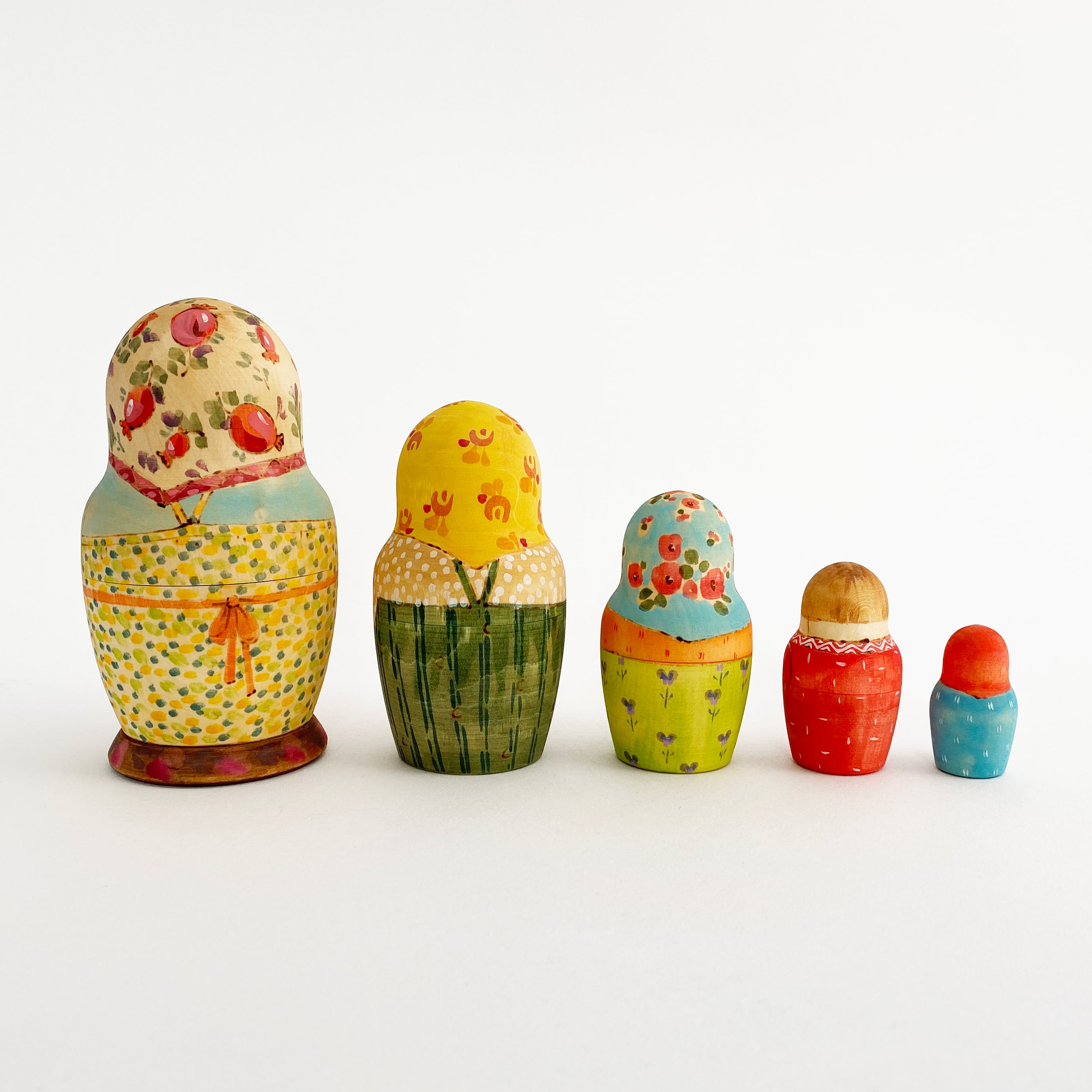 アーティスト・マトリョーシカ(マリヤ・ドミトリエワ作/野いちご5個組)