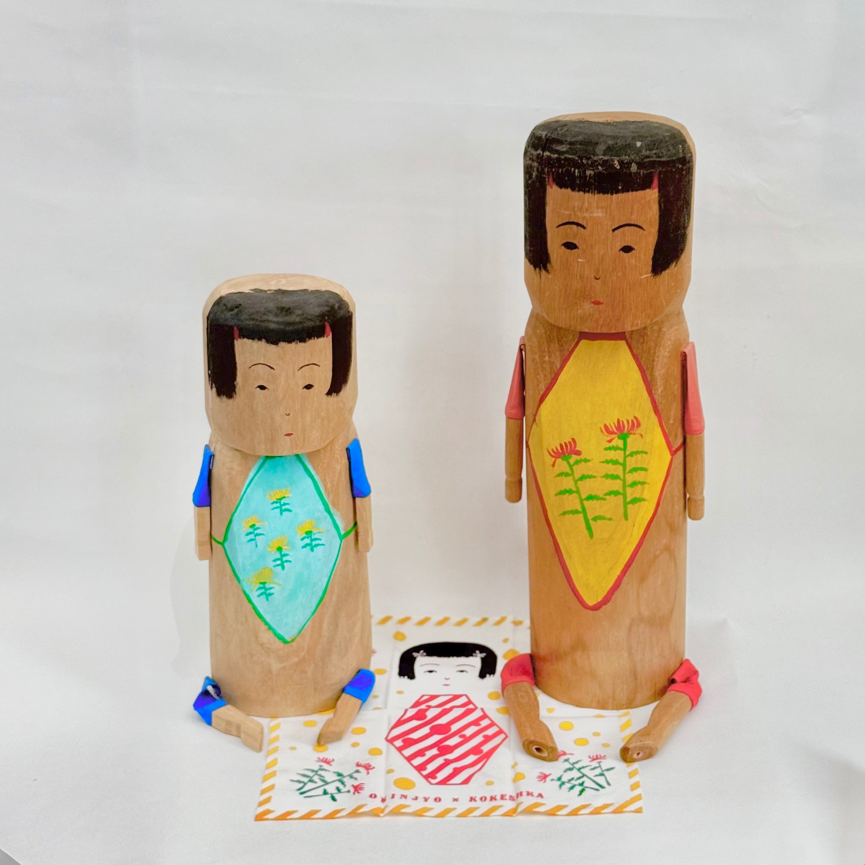 支援金付き/伝統木人形「おきんじょ」ハンカチ付き(特大58cm)