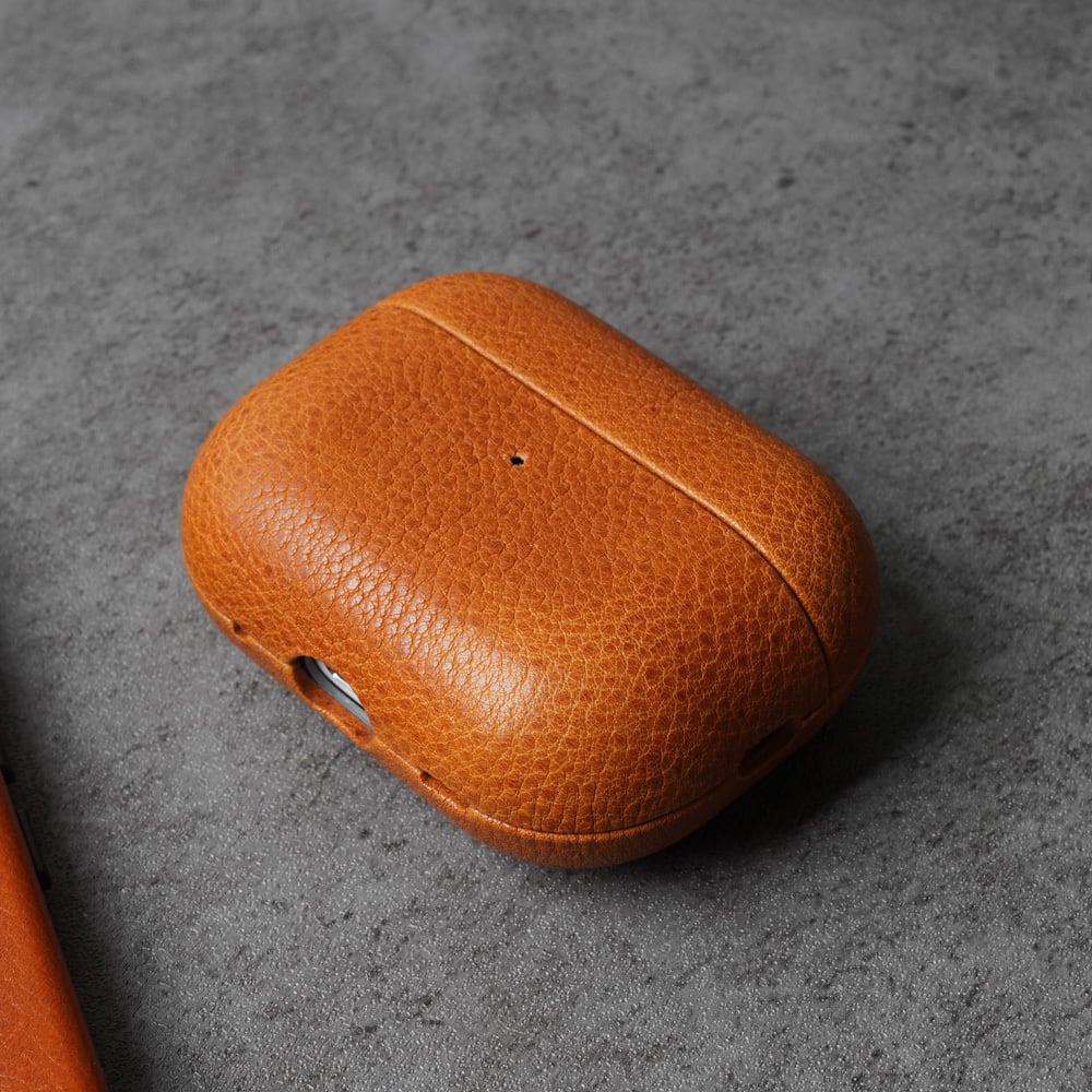 MCM Air Pods Proケース　本革　レザー Cowhide Leather AirPods Case / エアーポッズ 本革 カウハイド レザー