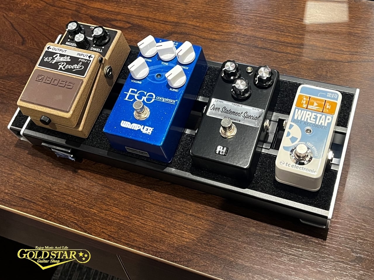 横幅の伸縮可能なエフェクターボード】 D'Addario / XPND PEDALBOARD