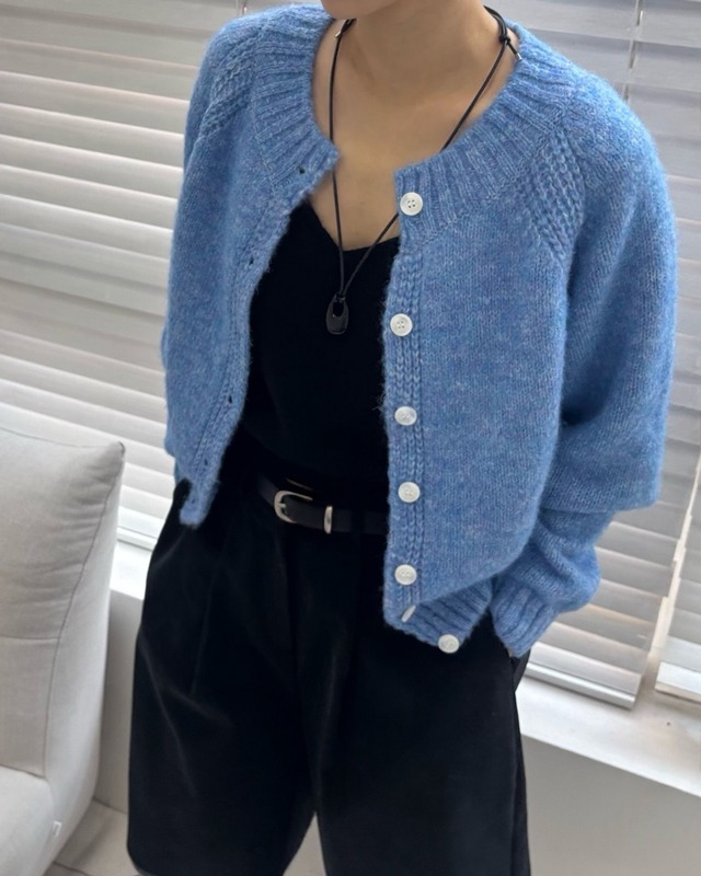 ラウンドネックニットカーディガン