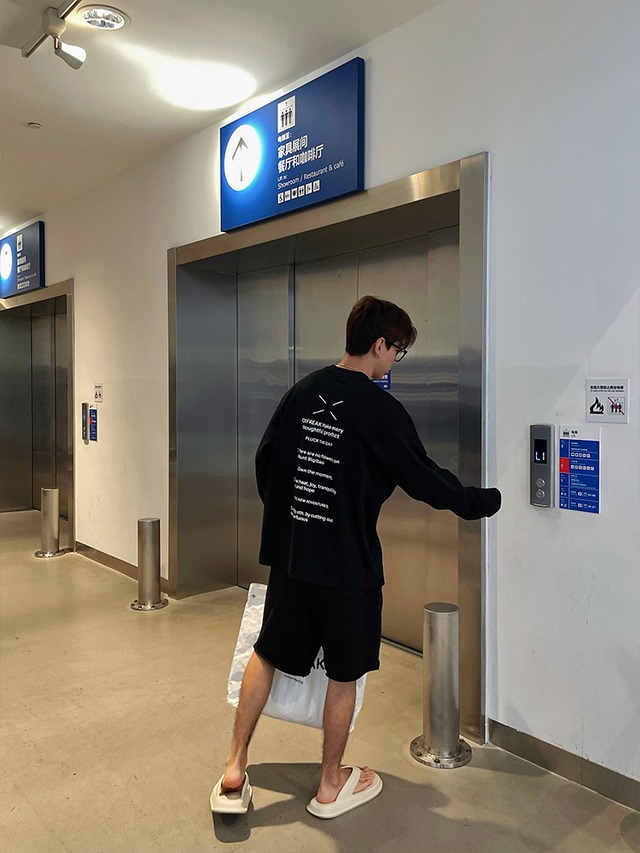 OXFREAK Minimal Cross Back Print Long Sleeve Tee（ミニマル クロス バックプリント ロングスリーブT）