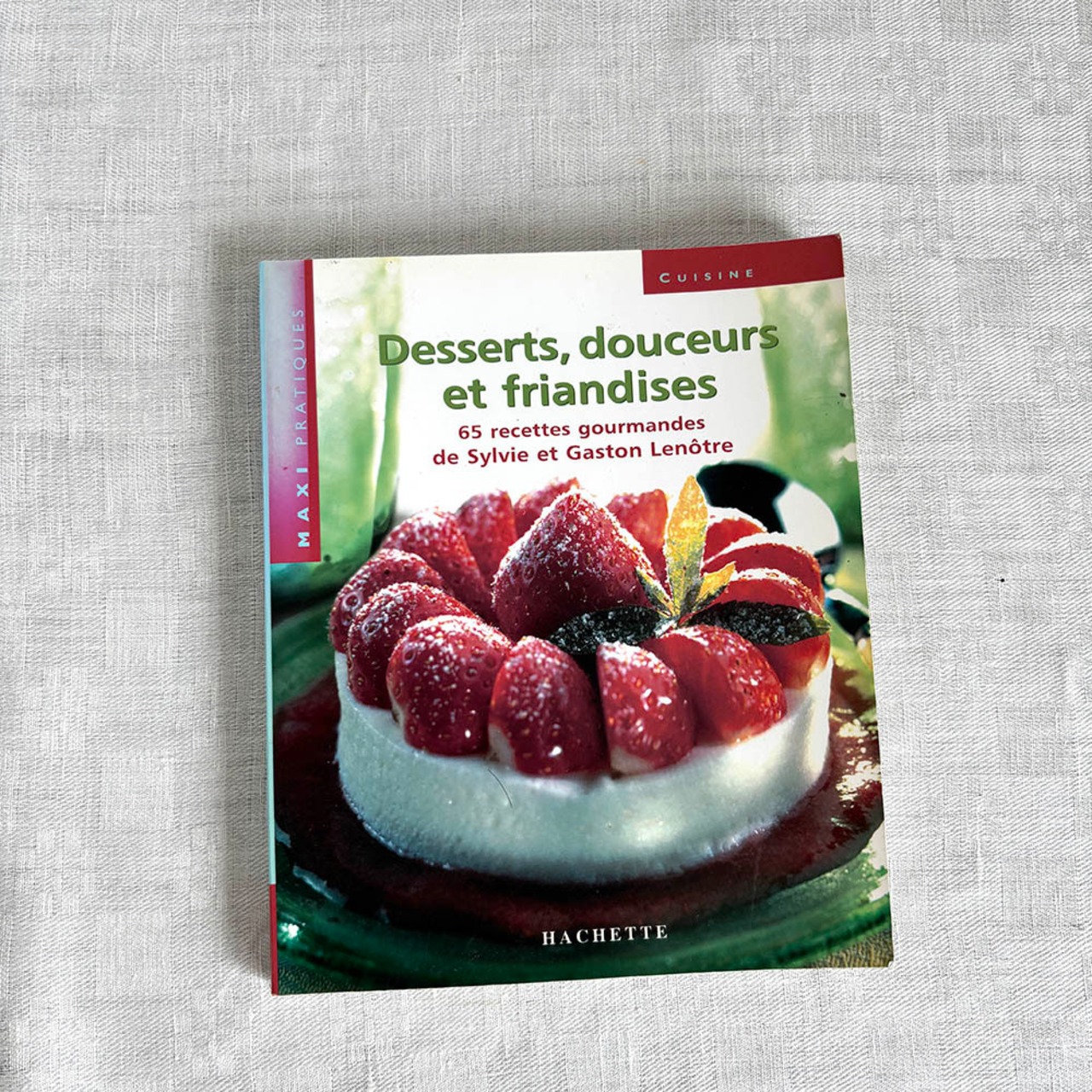 フランス古本　レシピ本　デザート焼き菓子おやつ　シルヴィーとガストン・ルノートル　12PSea6-2