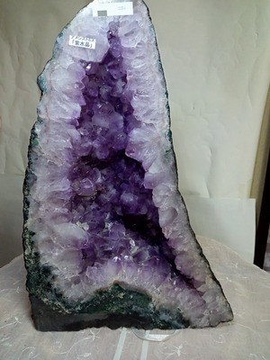 6.アメジストドーム～財運を引き寄せる絶大な効果～ 品格のある財産を築く、絶対的効果のある石・家運上昇・財運や事業の成功・良い運気を運ぶお守り石・魔除け・強力な浄化力