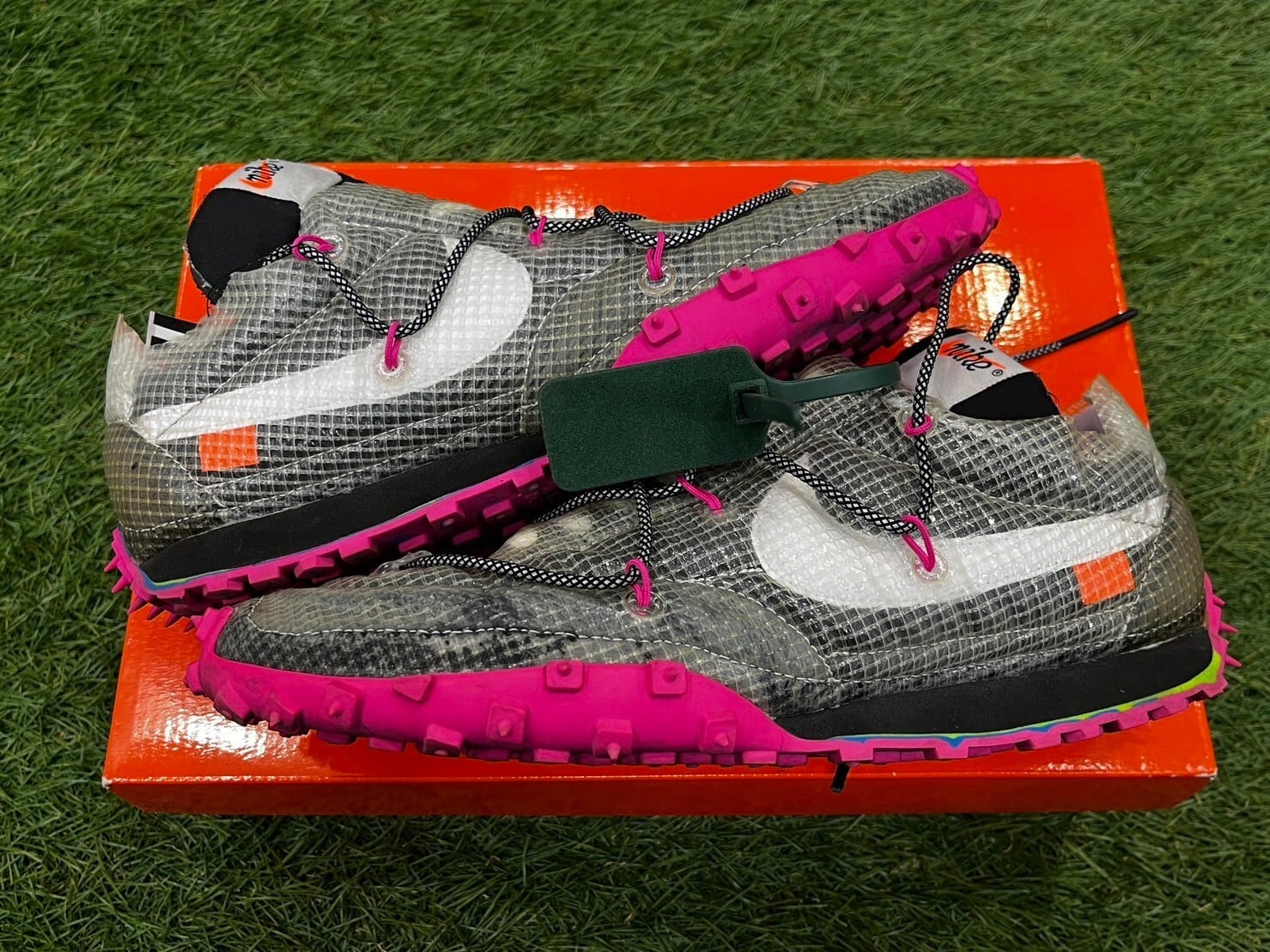 NIKE × OFF-WHITE W WAFFLE RACER/OW CD8180-001 28cm 56170 | BRAND 