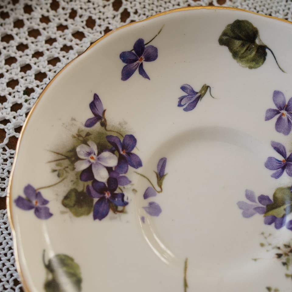 訳あり英国ハマースレイ ヴィクトリアンバイオレット ソーサー1枚C F9