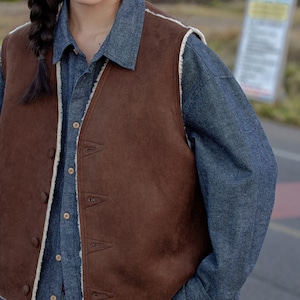 reversible piping boa vest J00138