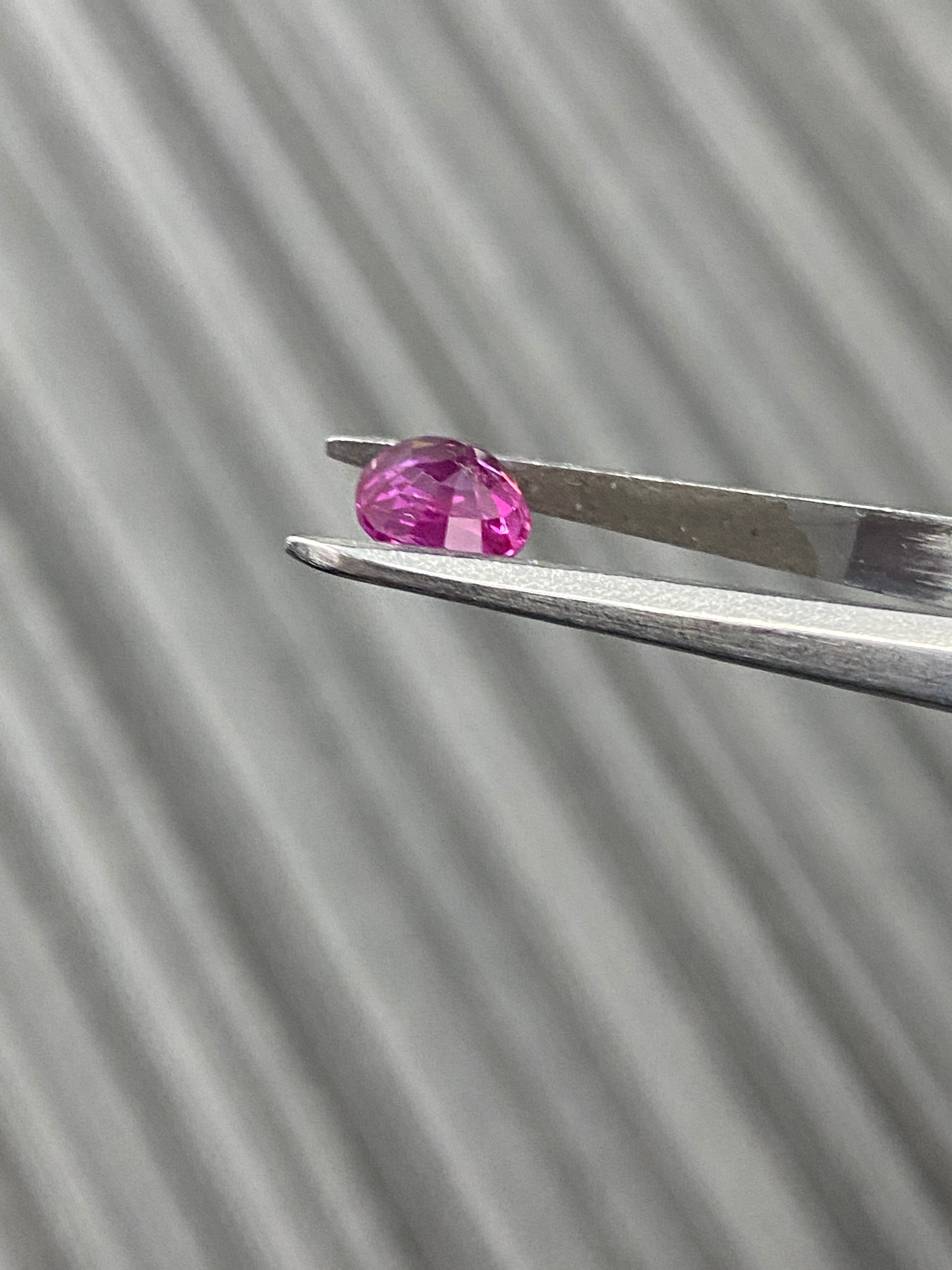 ミャンマー産　ルビー(加熱) 2.01ct AIGS鑑別書付き