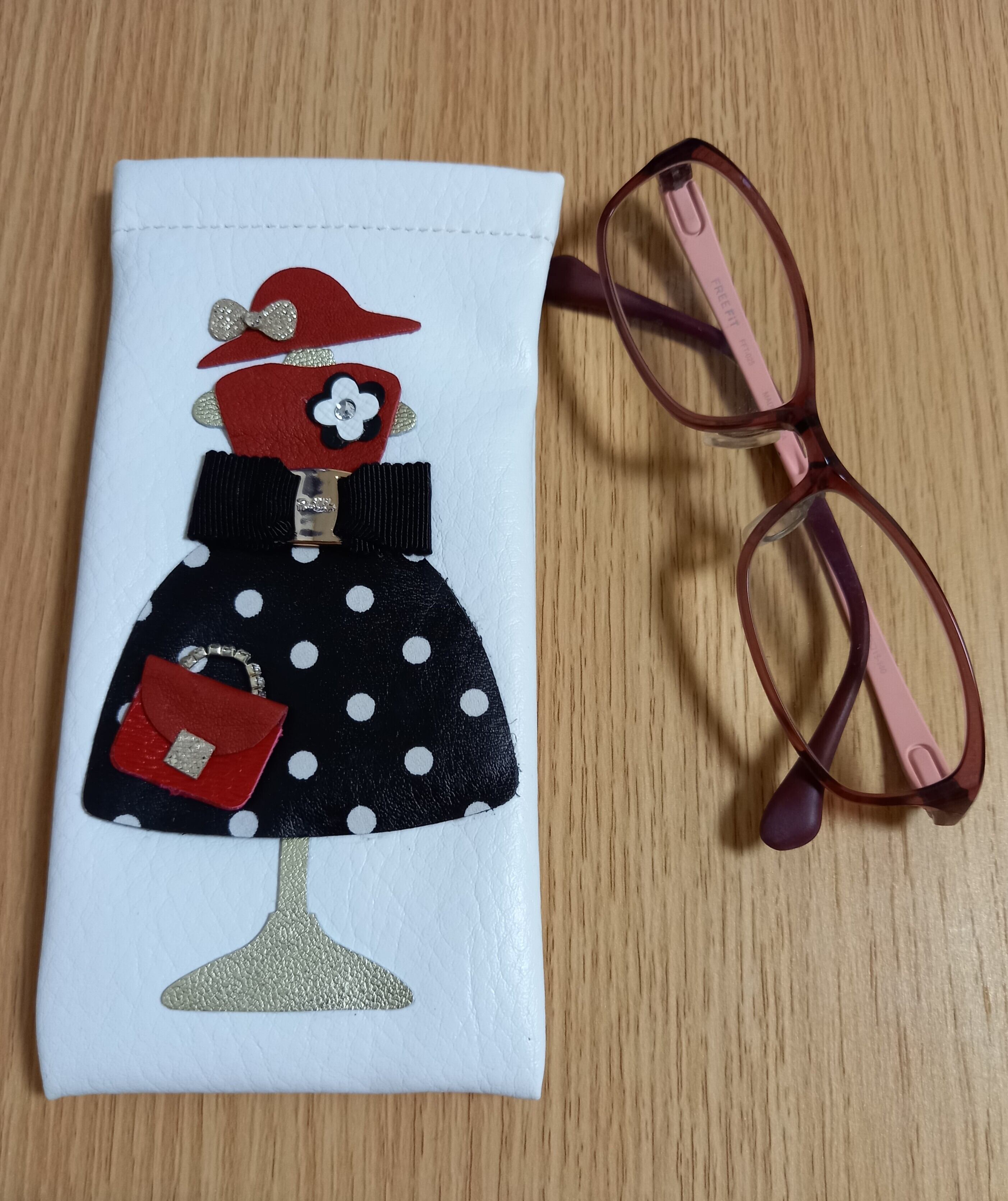 ETRE TOKYO JUNNA × GLASSAGE メガネケースショルダー ETRE TOKYO JUNNA × GLASSAGE メガネケースショルダー グラス