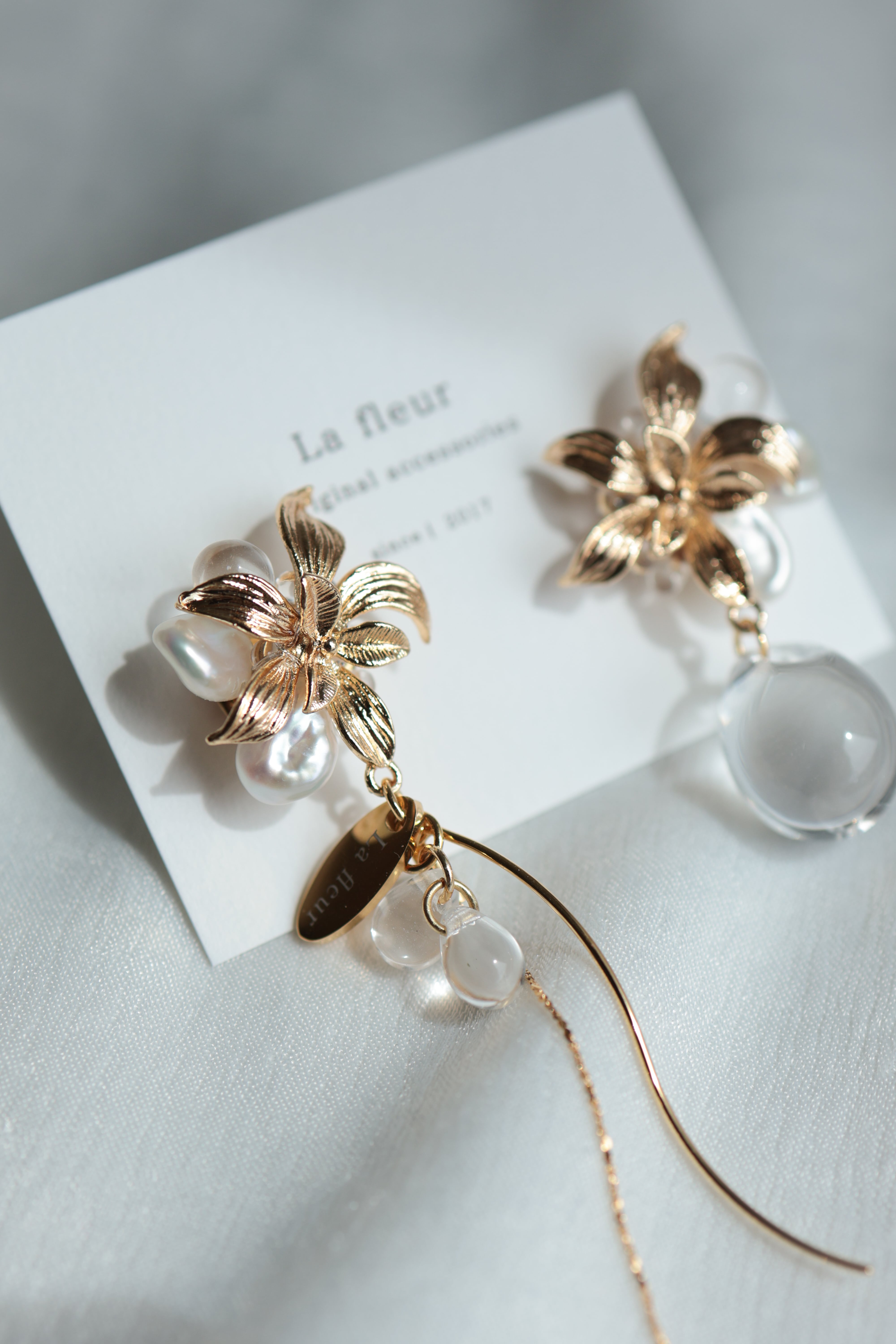 asymmetry flower bouquet