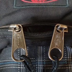 EASTPAK イーストパック ブラック チェック PCリュック