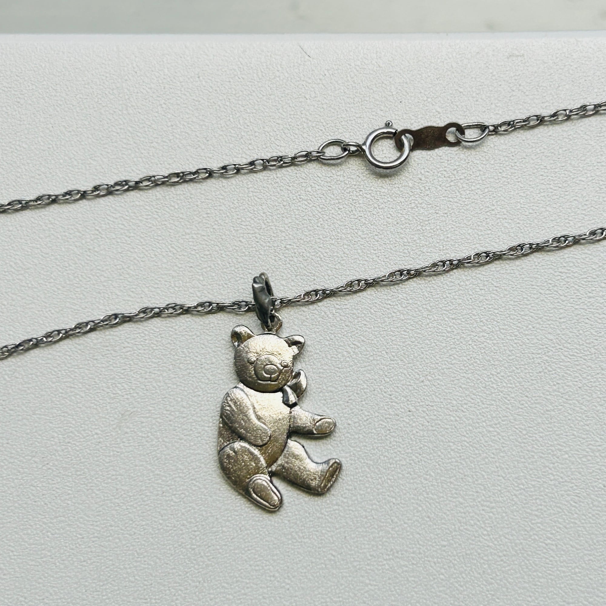 シルバー925 Teddy Bear ネックレス（46cm） | Milo Antiques & Vintage
