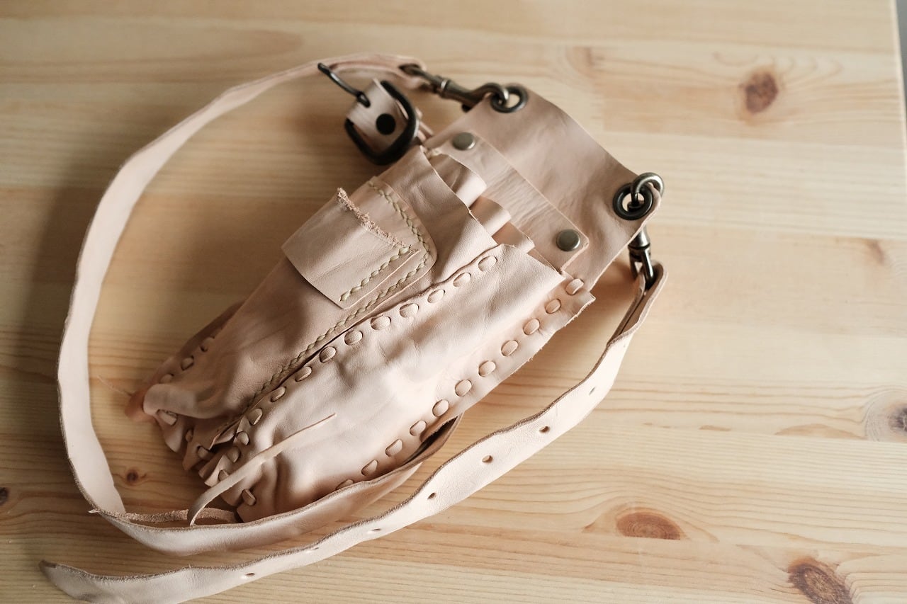 ヌメ革のくたくたなシザーケース 001 | 革製品のオーダーメイドの店