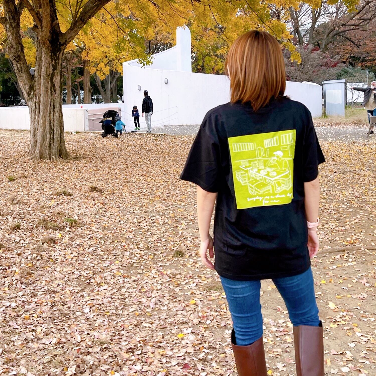 バックプリントTシャツ【Everyday is a cheat day for me.】