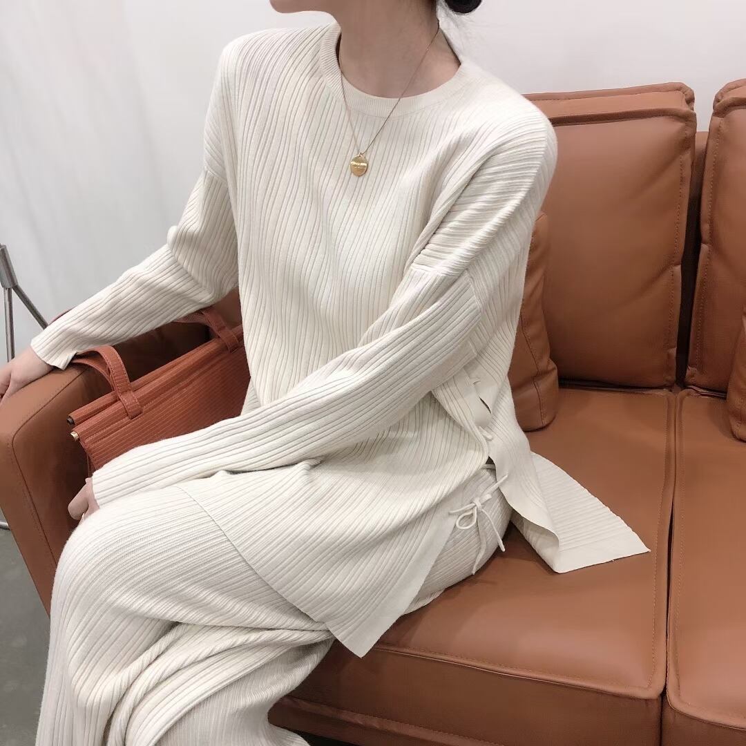 スリット入りプルオーバー&ワイドパンツ ニットセットアップ AJ1050-9052