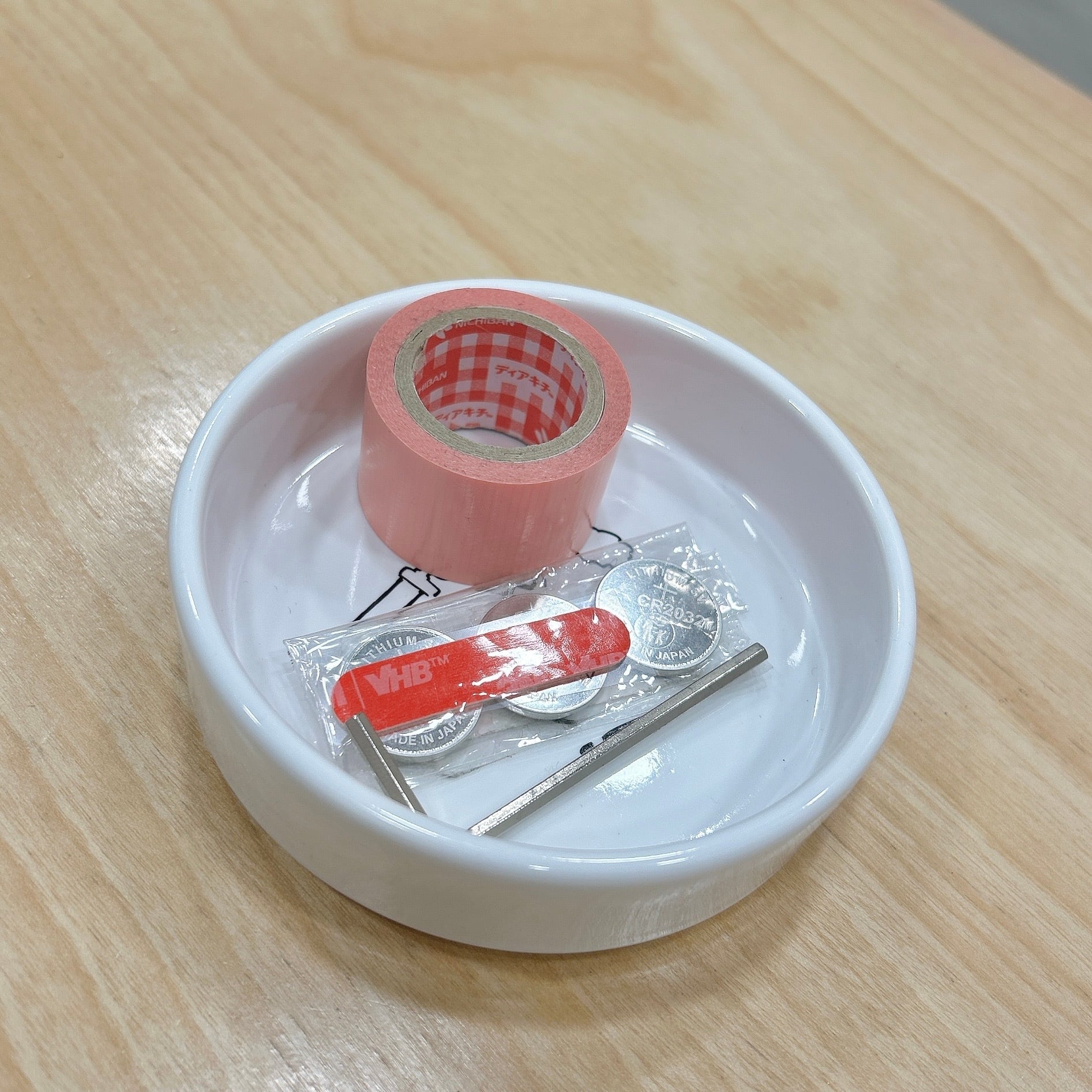 灰皿ホワイト+ライター10本セット | 令和ロマンのご様子