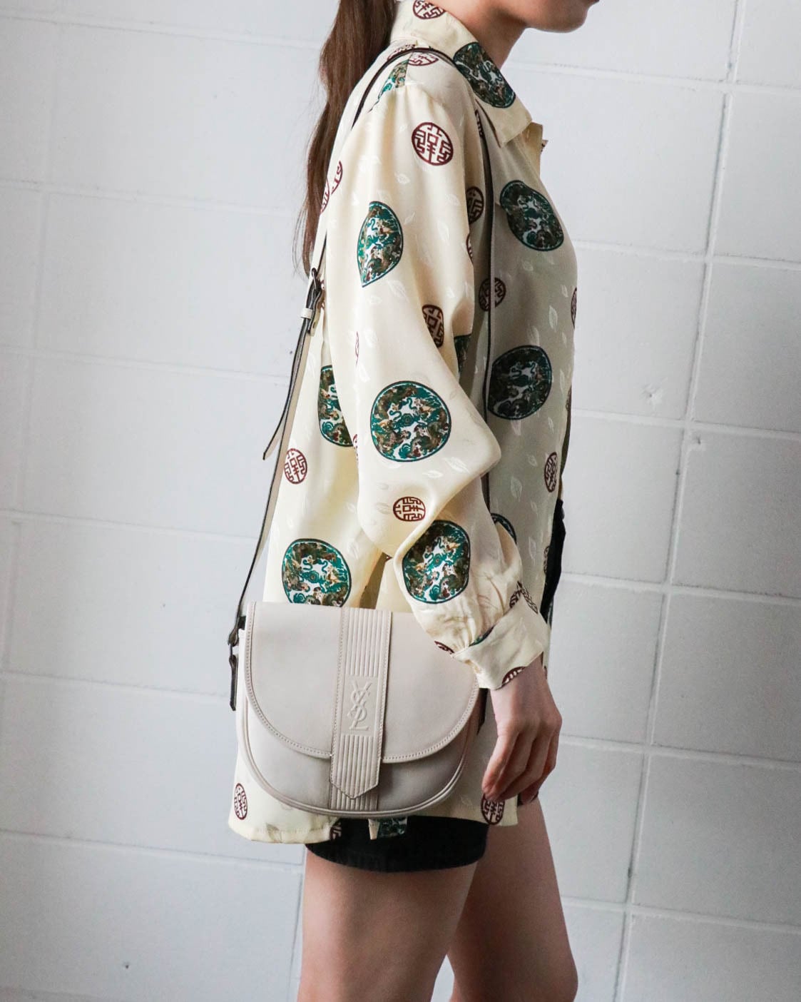vinivini vintage ヴィンテージ  フリンジ　レザー　バッグ vinivini vintage ヴィンテージ フリンジ レザー バッグ - メルカリ