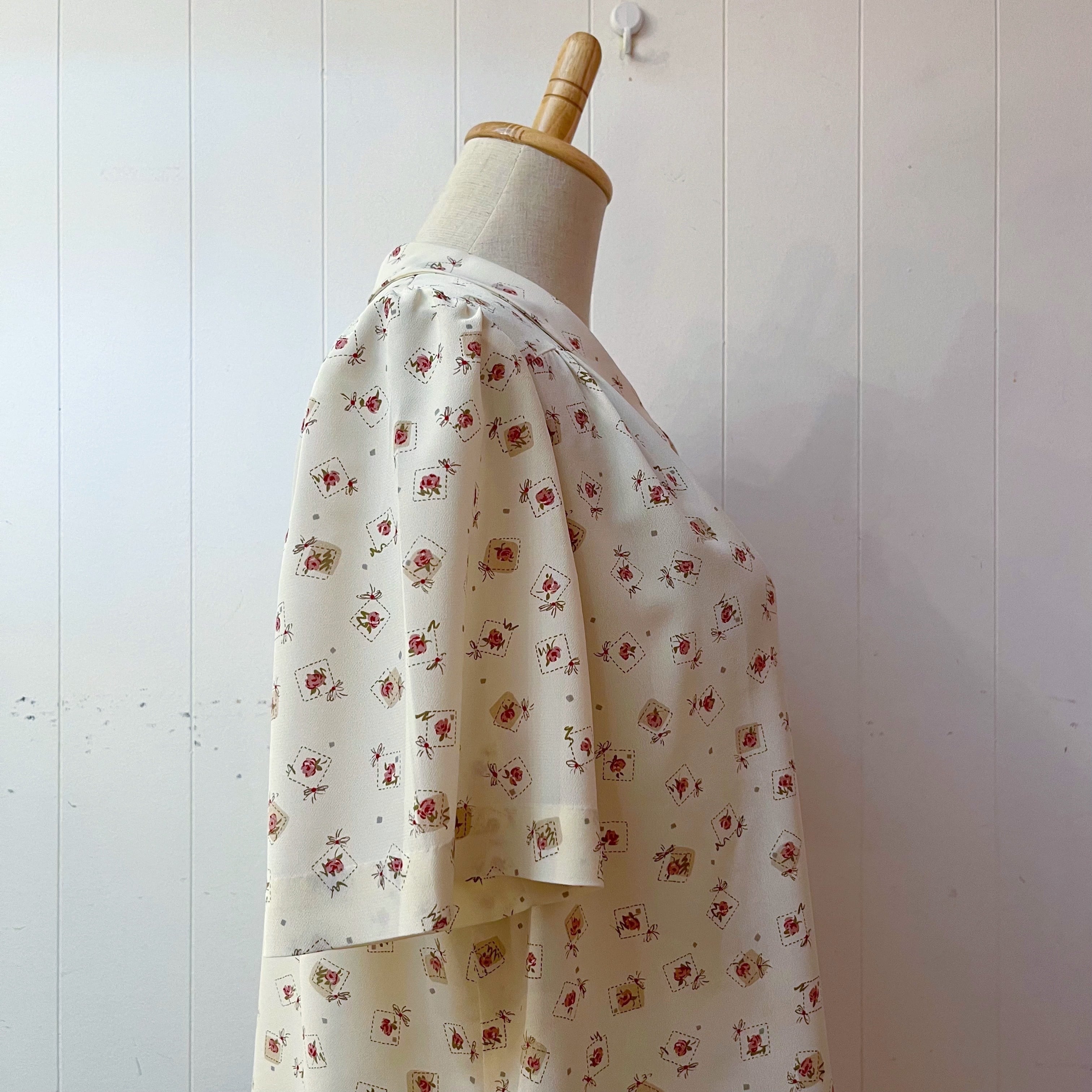 rose square stitch blouse