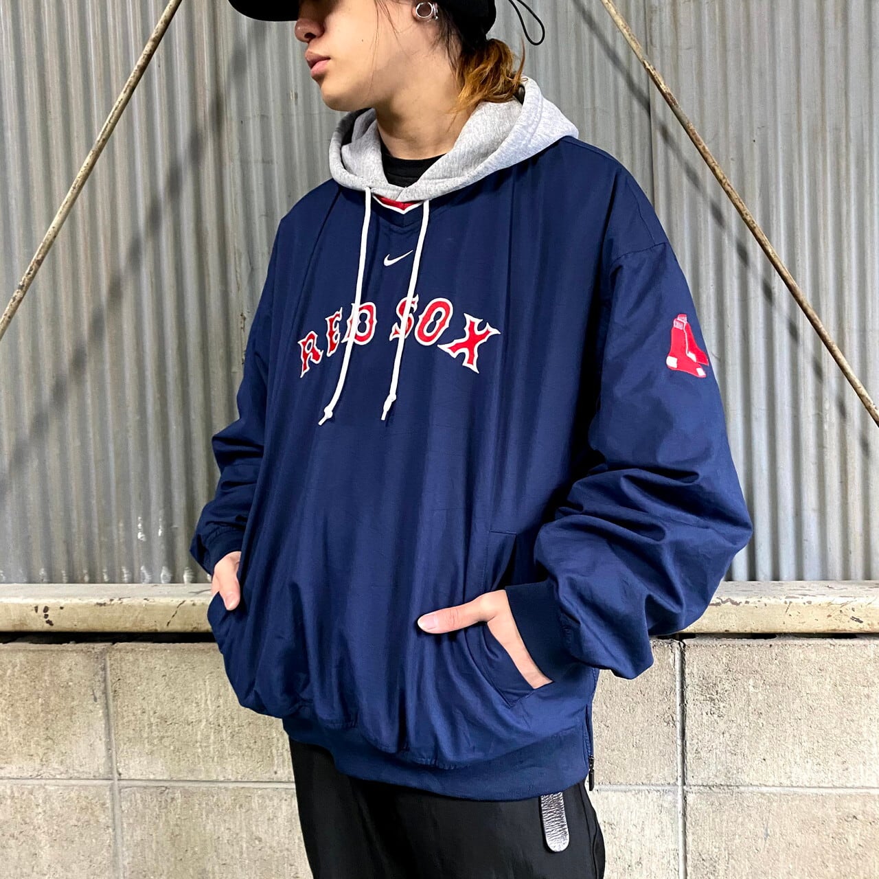 NIKE TEAM ナイキ MLB レッドソックス Vネック ウォームアッププルオーバー メンズL 古着 センターロゴ ナイロンジャケット RED  SOX ネイビー 紺色【ナイロンジャケット】 | cave 古着屋【公式】古着通販サイト