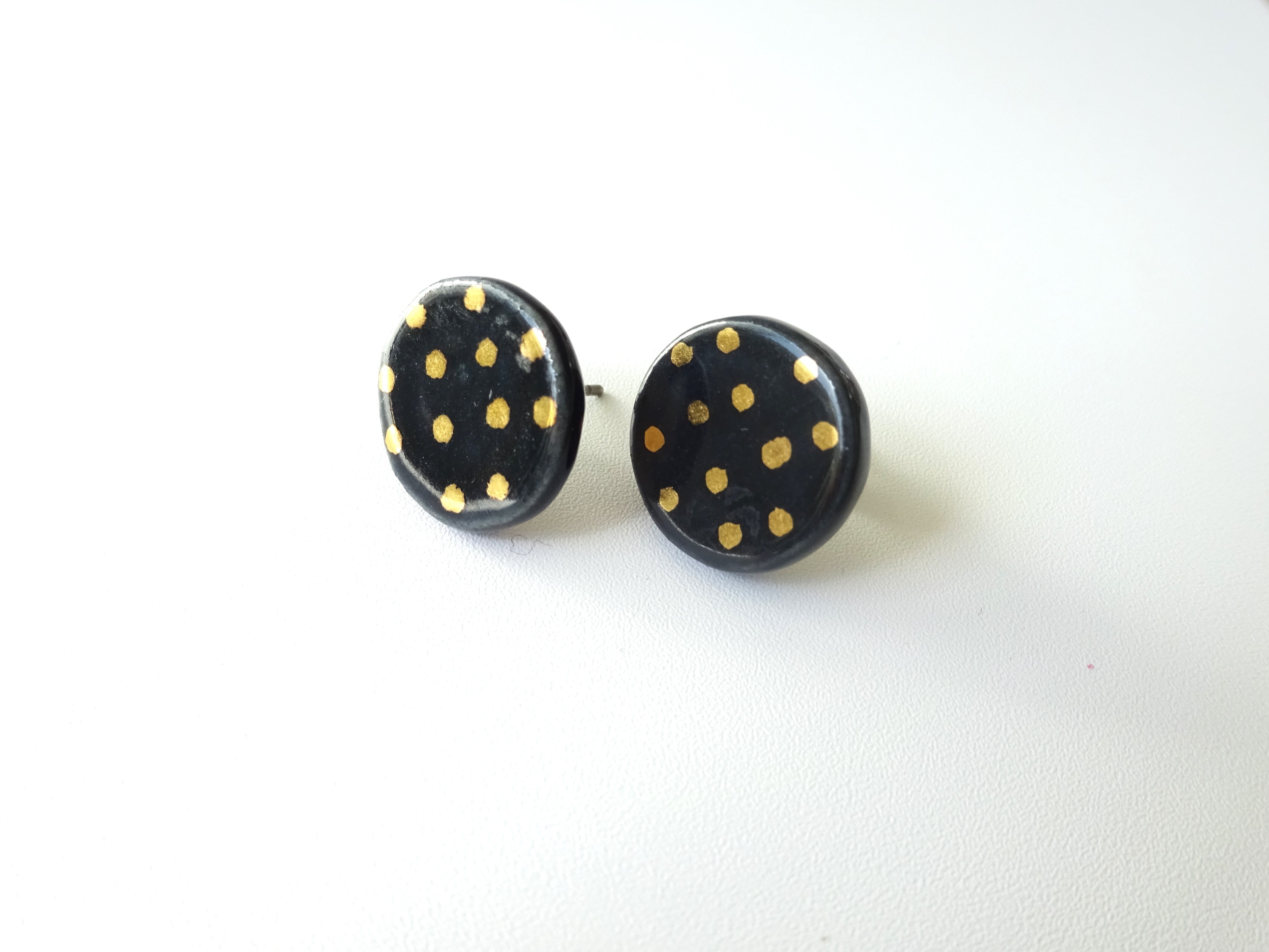 金彩dot round pierce／earring（黒）