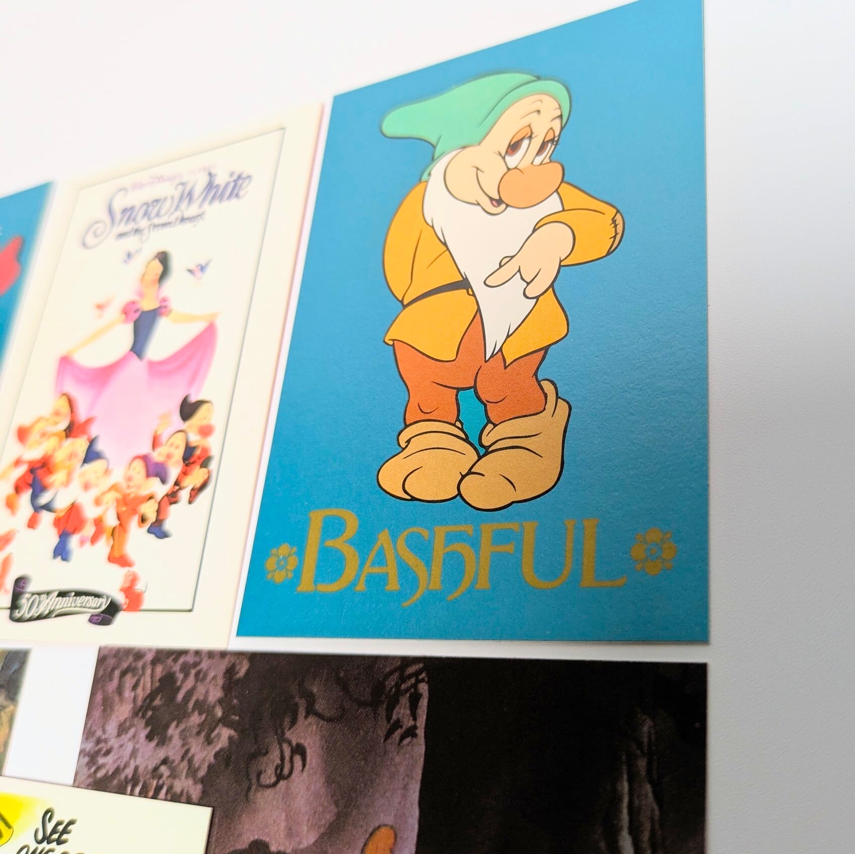 ♧ ☆送料無料!☆ 1993年製 SKYBOX【 DISNEY Snow White and the Seven Dwarss( 白雪姫と七人のこびと)】トレーディングカード 単品 (1個= 8CARDS)〚アメリカン雑貨 アメトイ〛