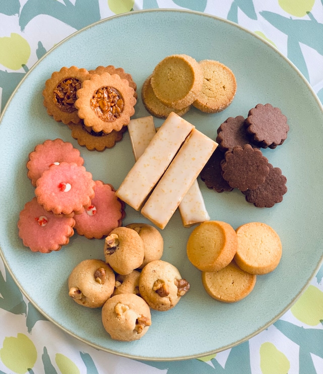 ポルカポルトのクッキー缶