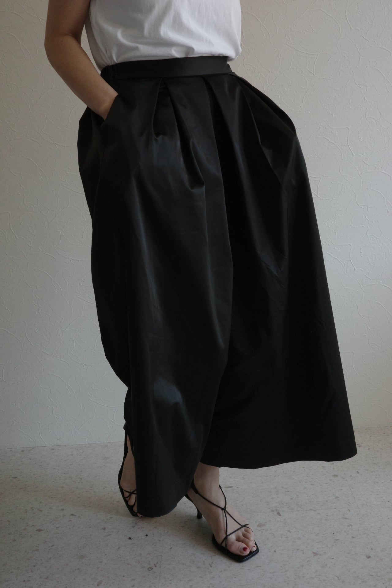 silky twill skirt pants (black)
