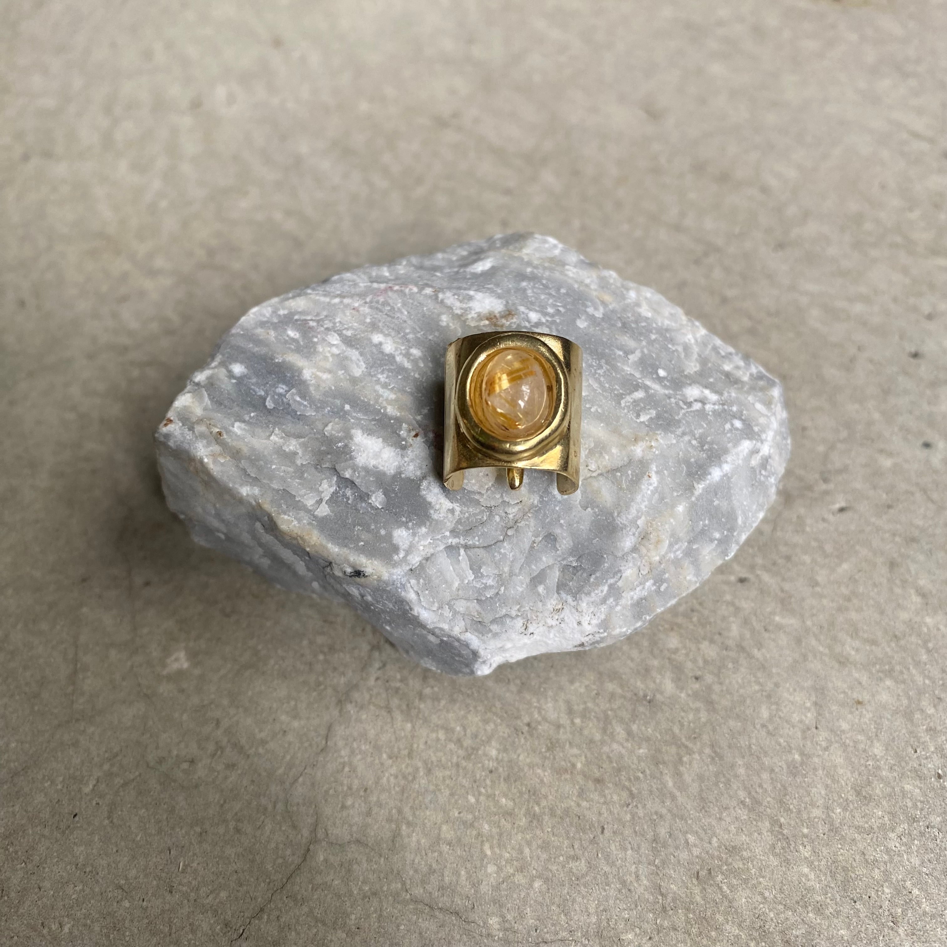Hair Pierce Brass -golden rutile-
