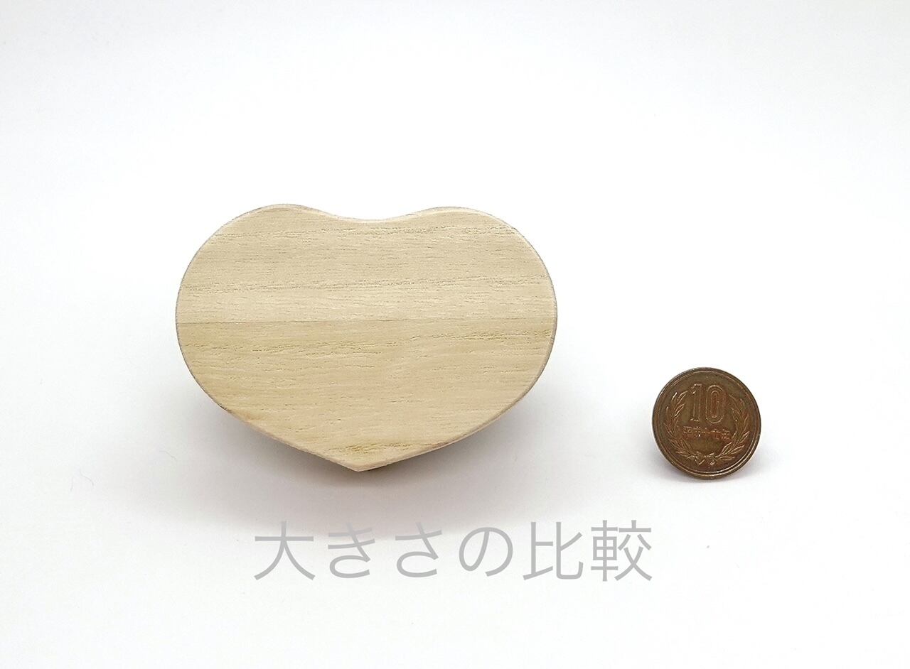 ハート型桐箱 -紅白菊- | 大和絵師 中沢梓 公式ネットショップ