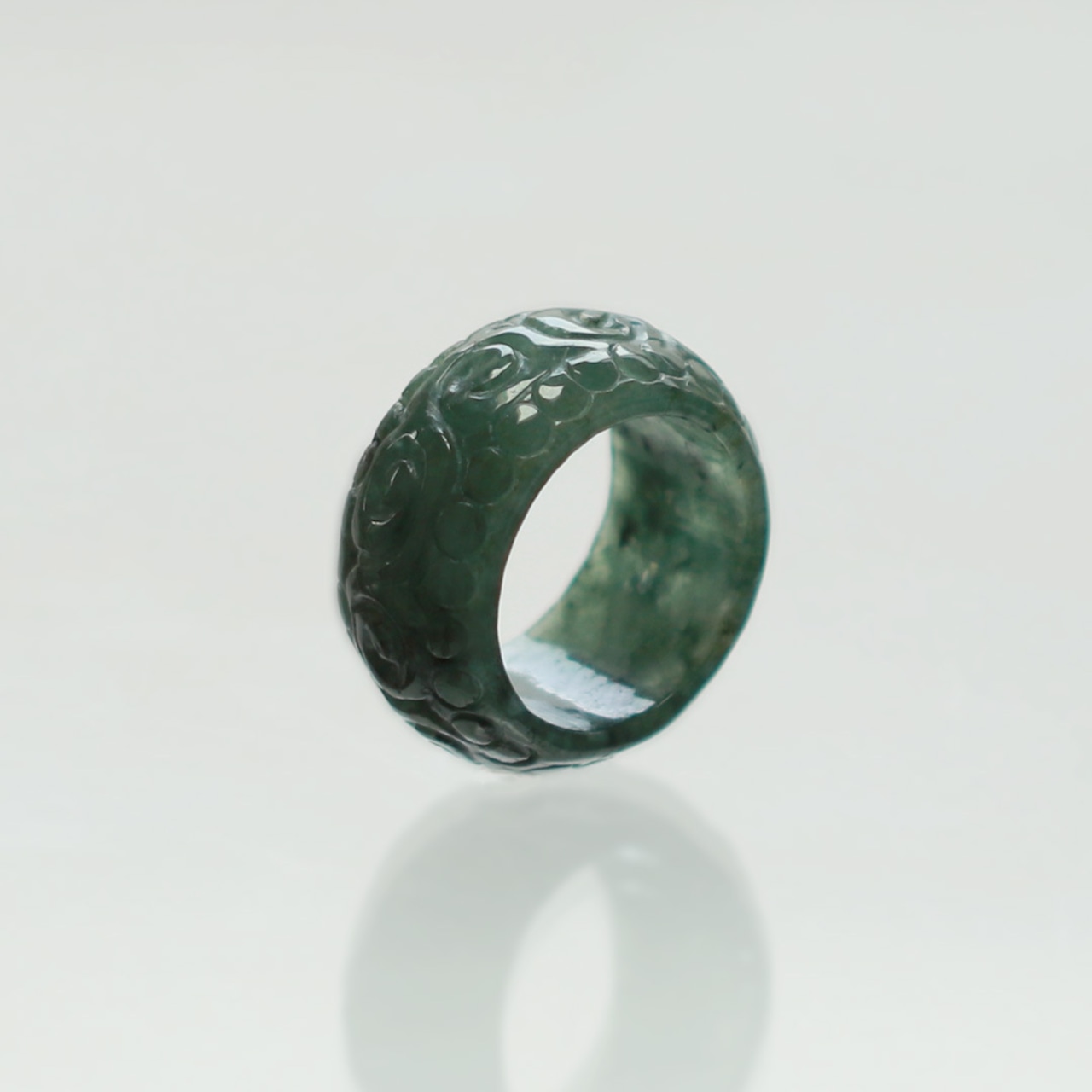 【13号】 Carving NyoYi  翡翠くり抜き甲丸リング A貨翡翠 jd_rg2514