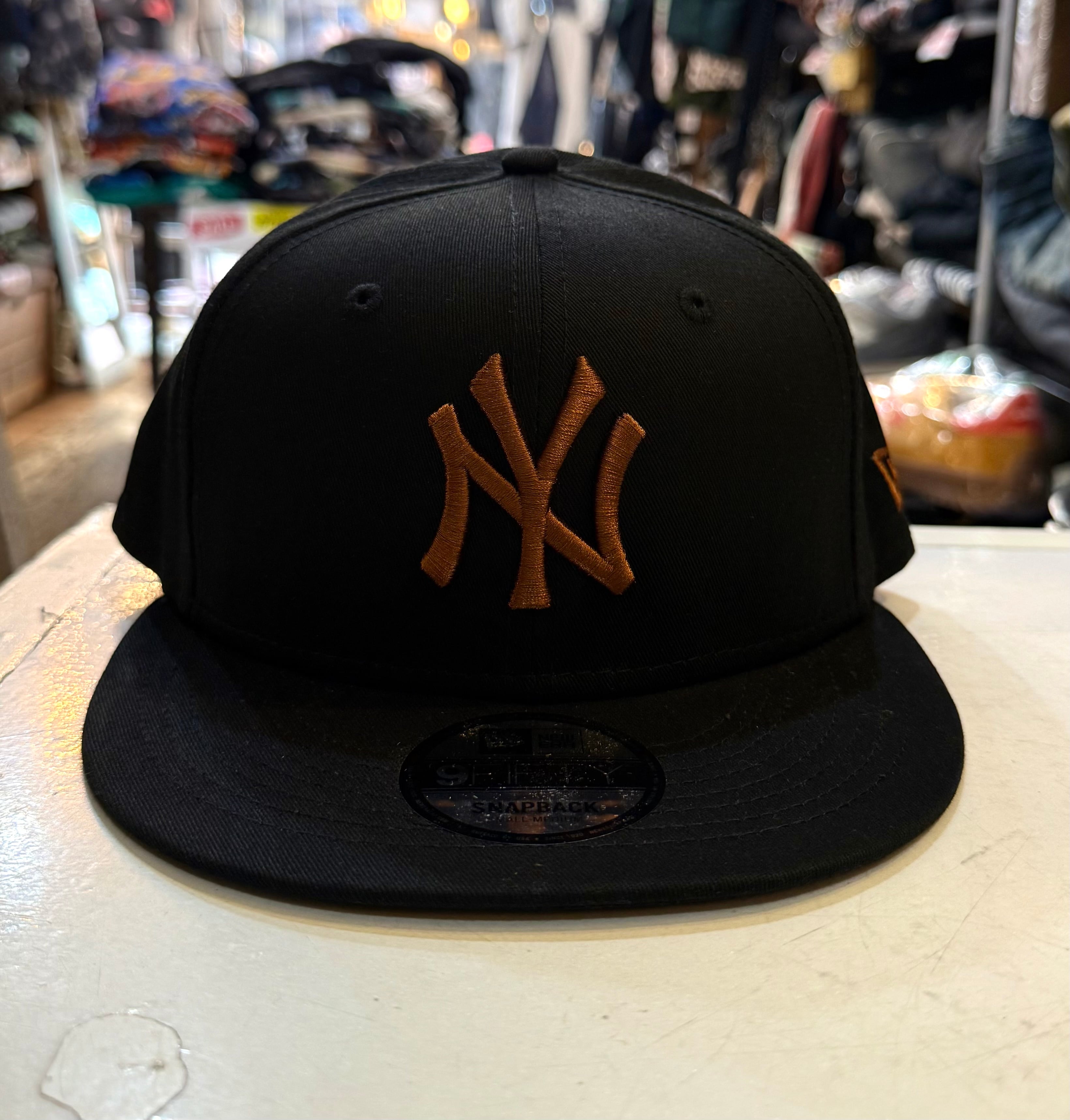 SKELEPHUNK YANKEES ADJUSTER CAP | Pay ID