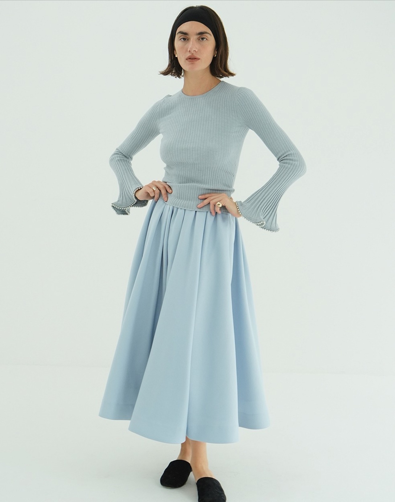 CLANE EMBELLISHED FRILL SLEEVE KNIT TOPS