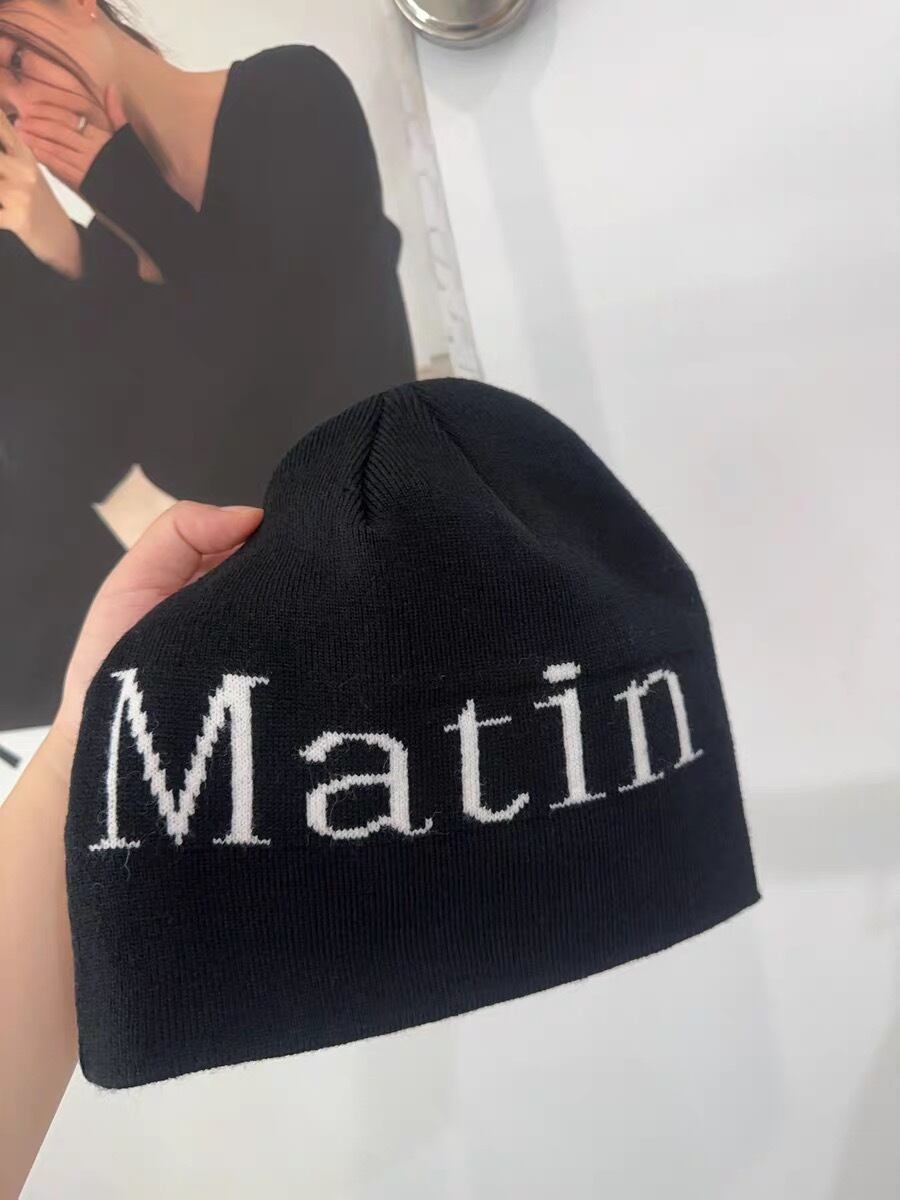 Matin Kim】 LOGO JACQUARD SHORT BEANIE | in the mist